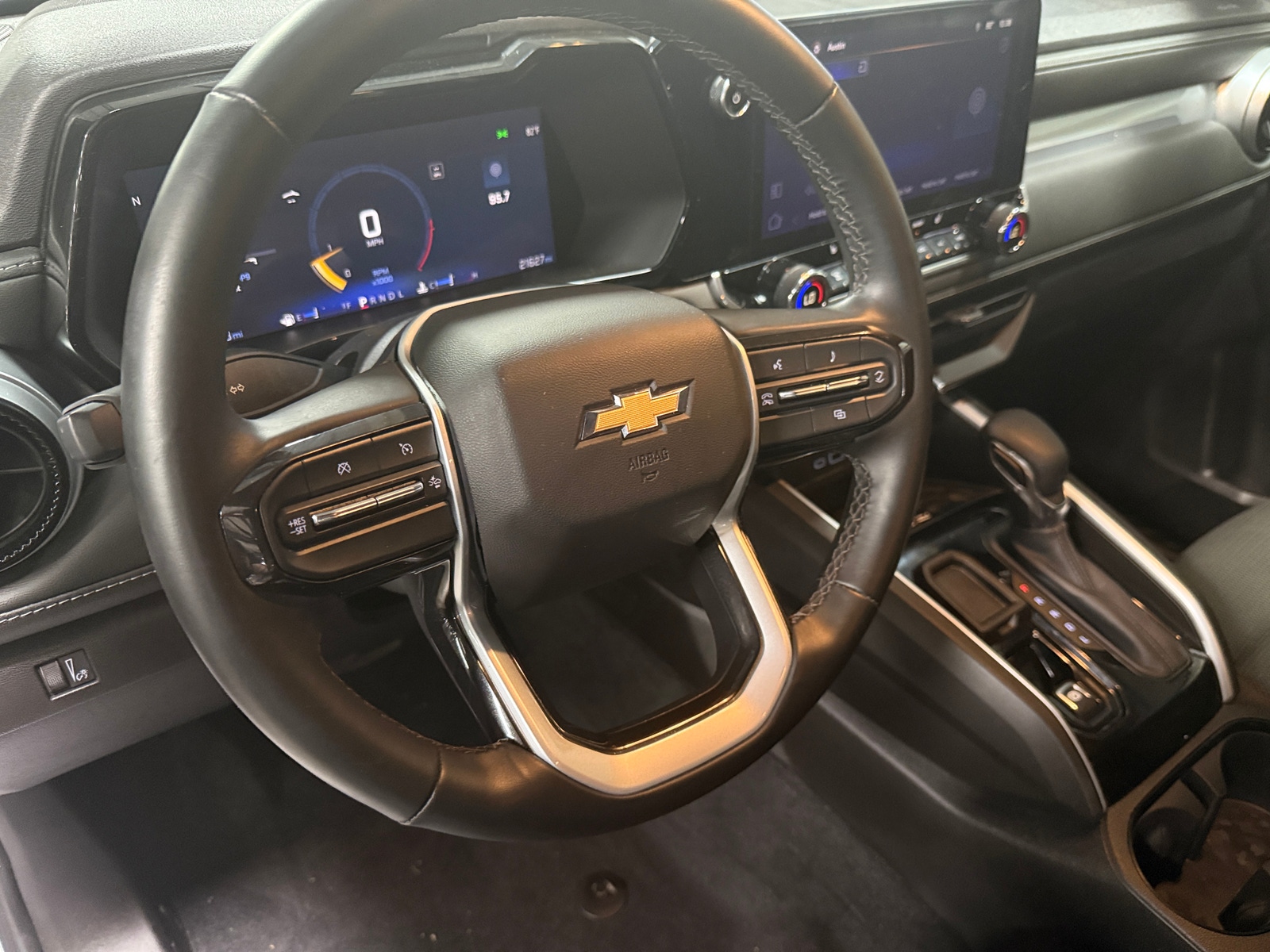 Thumbnail: 2024 Chevrolet Colorado - 5