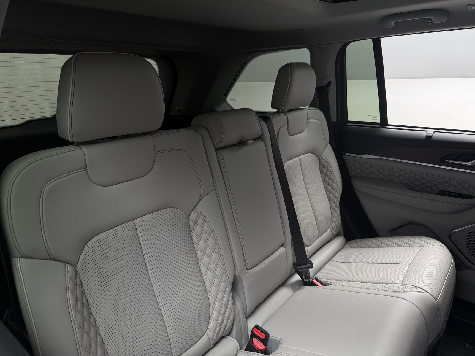 Thumbnail: 2022 Jeep Grand Cherokee - 5