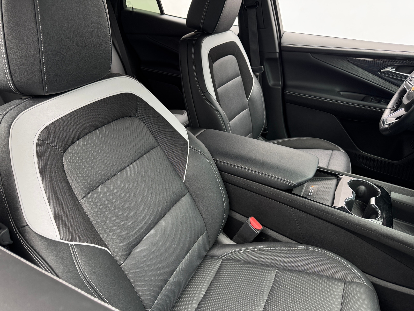 Thumbnail: 2024 Chevrolet Blazer EV - 2