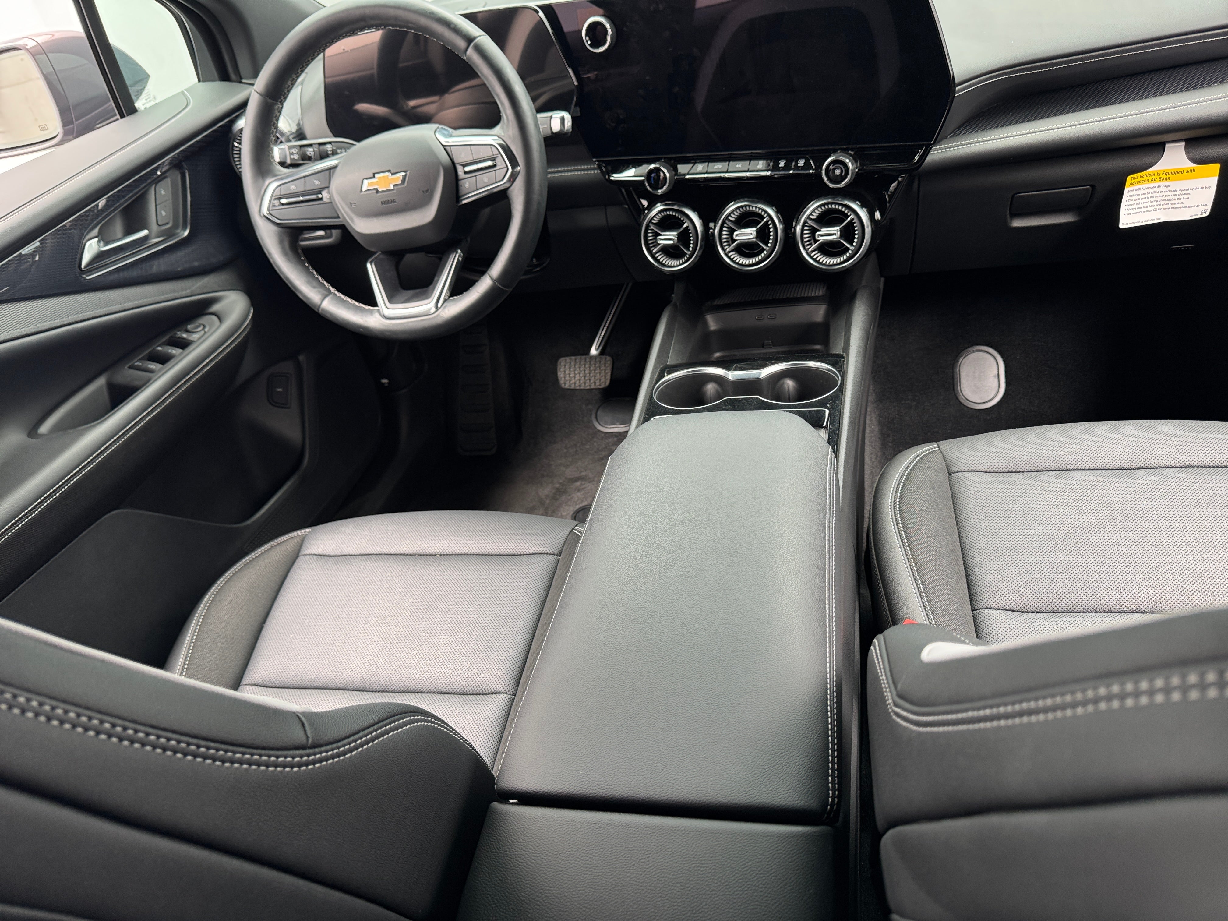 Used 2024 Chevrolet Blazer EV LT with VIN 3GNKDBRJ7RS224545 for sale in Oak Creek, WI