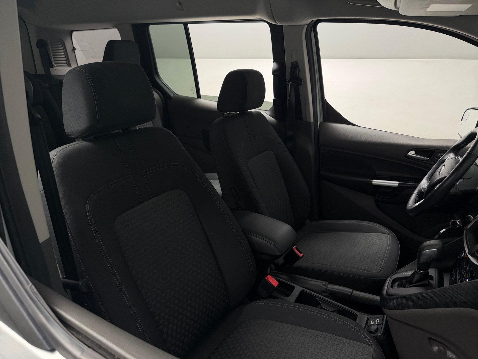 Thumbnail: 2020 Ford Transit Series - 2