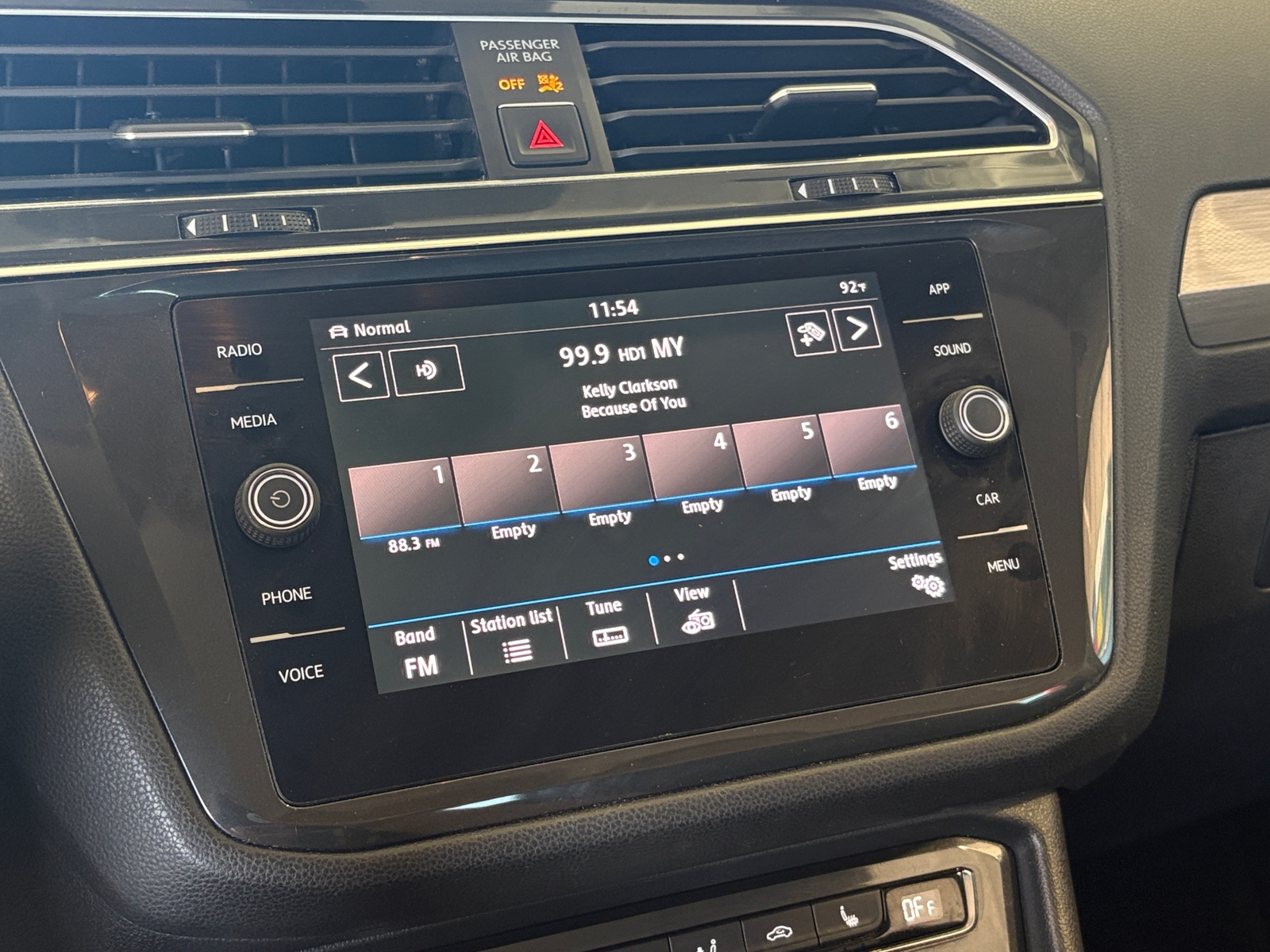 Thumbnail: 2018 Volkswagen Tiguan - 3