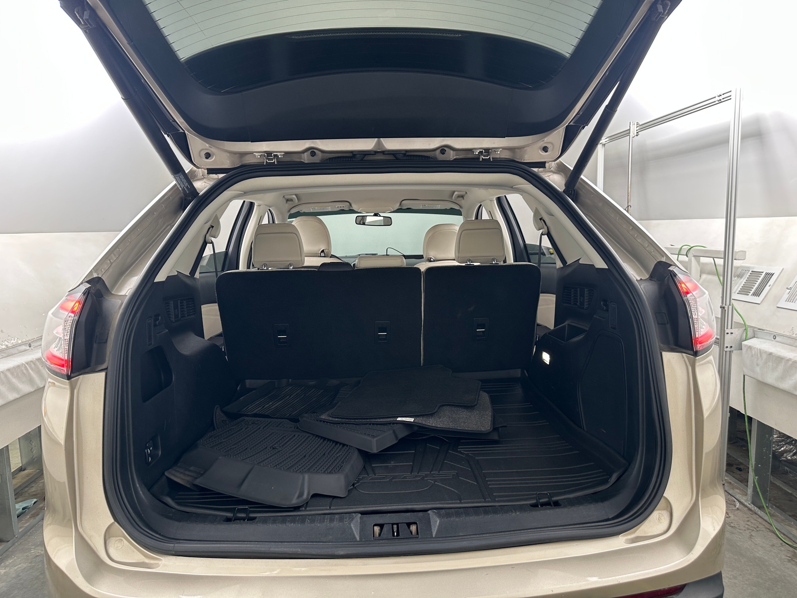 Thumbnail: 2018 Ford Edge - 6