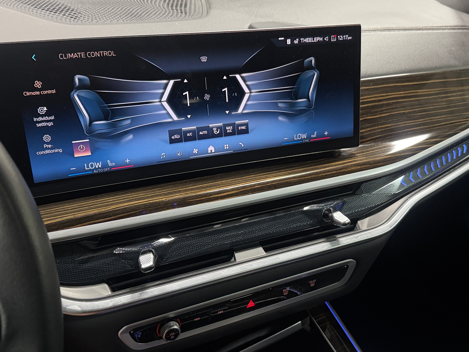 Thumbnail: 2026 BMW X5 - 3