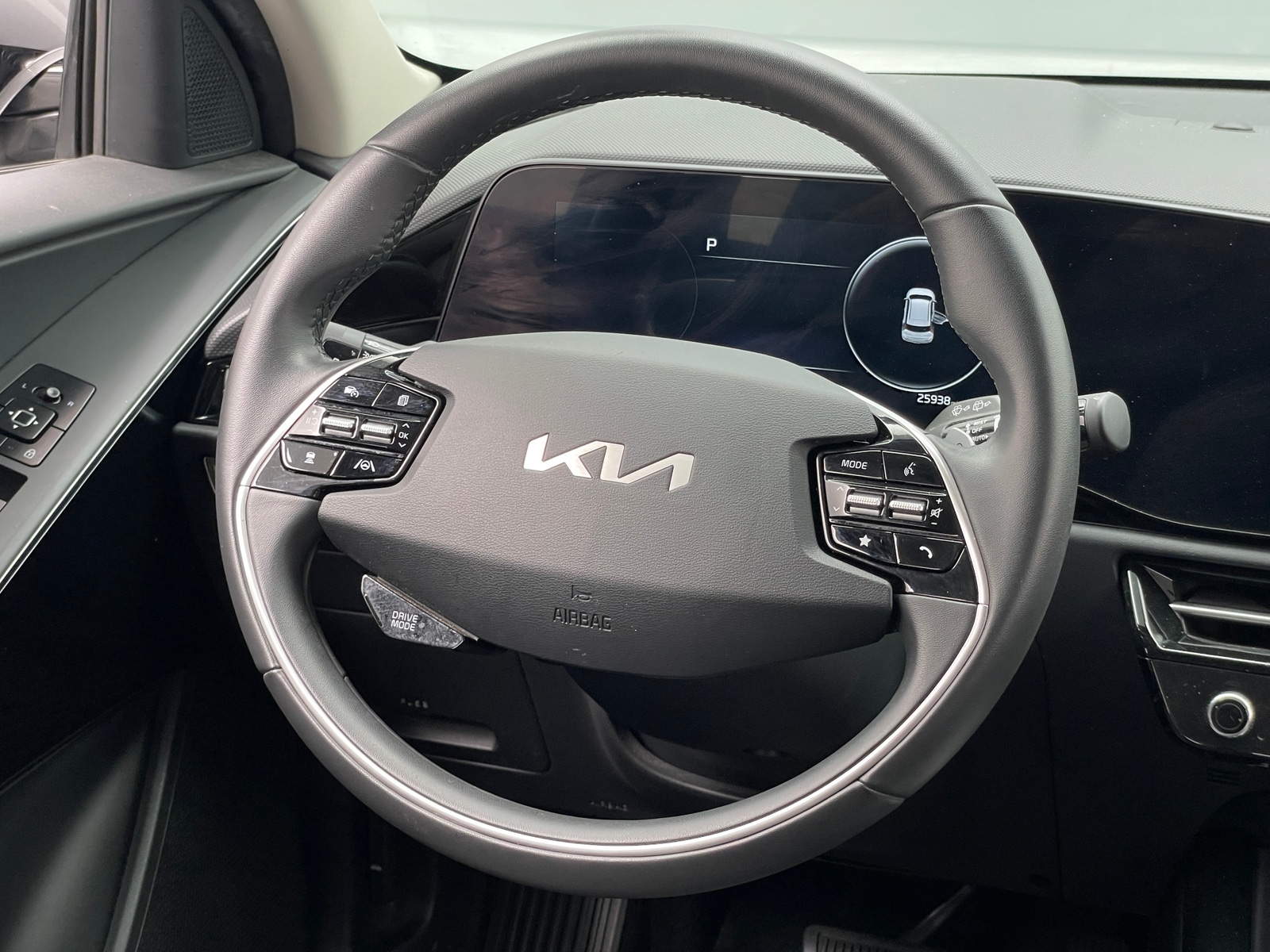 Thumbnail: 2024 Kia Niro - 4