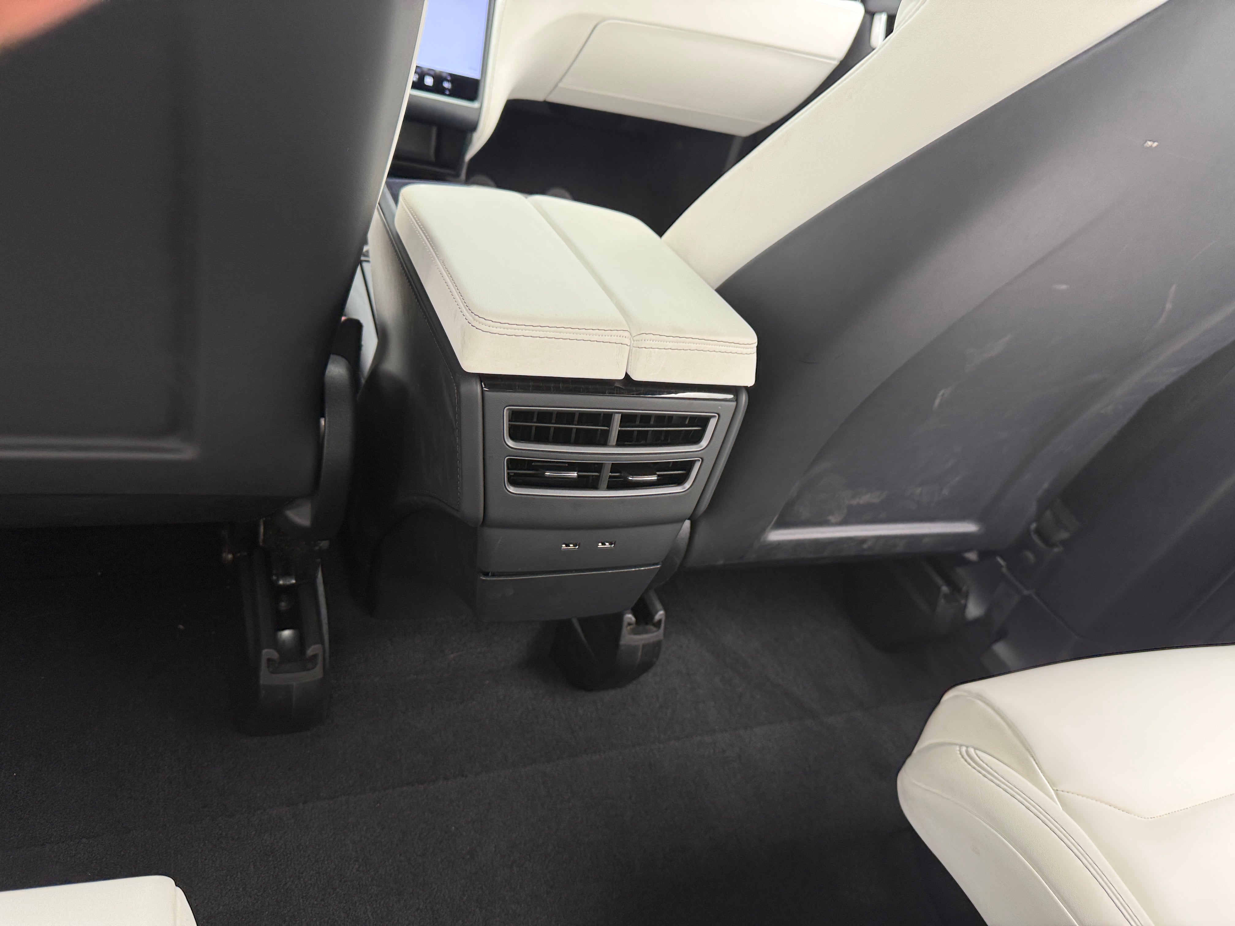 Used 2020 Tesla Model X Long Range Plus with VIN 5YJXCBE26LF300241 for sale in Oak Creek, WI