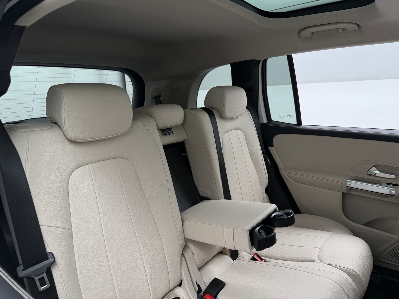 Thumbnail: 2023 Mercedes-Benz GLB - 5