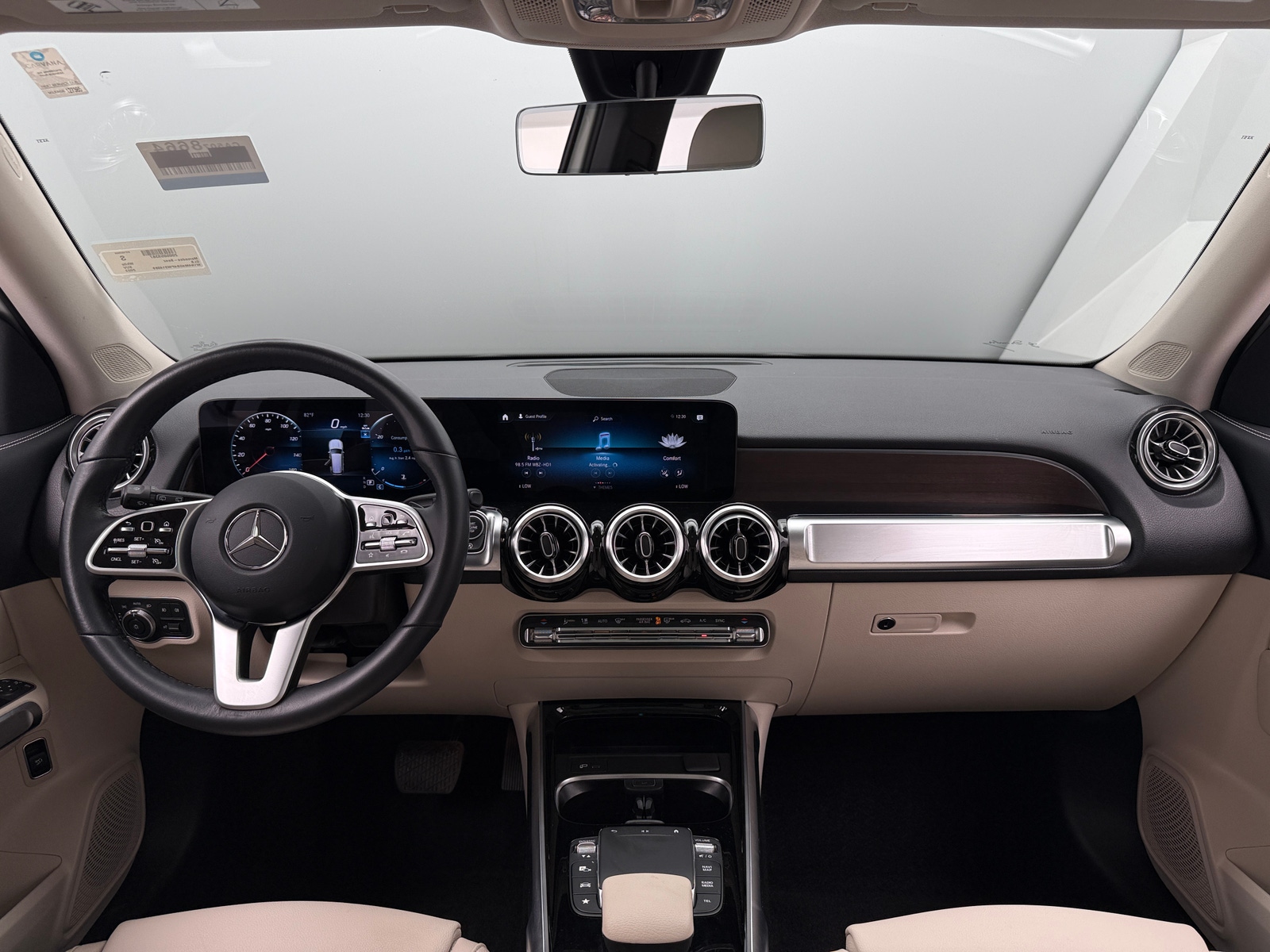 Thumbnail: 2023 Mercedes-Benz GLB - 2