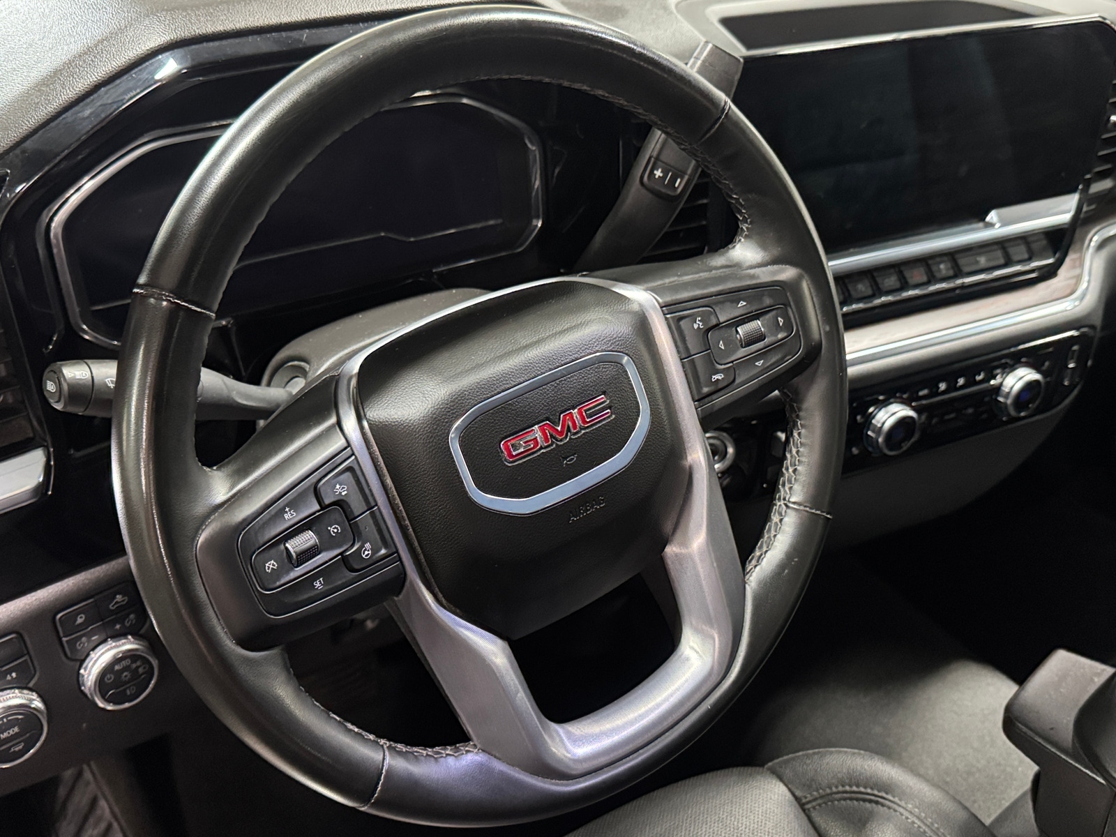 Thumbnail: 2025 GMC Sierra 1500 - 4