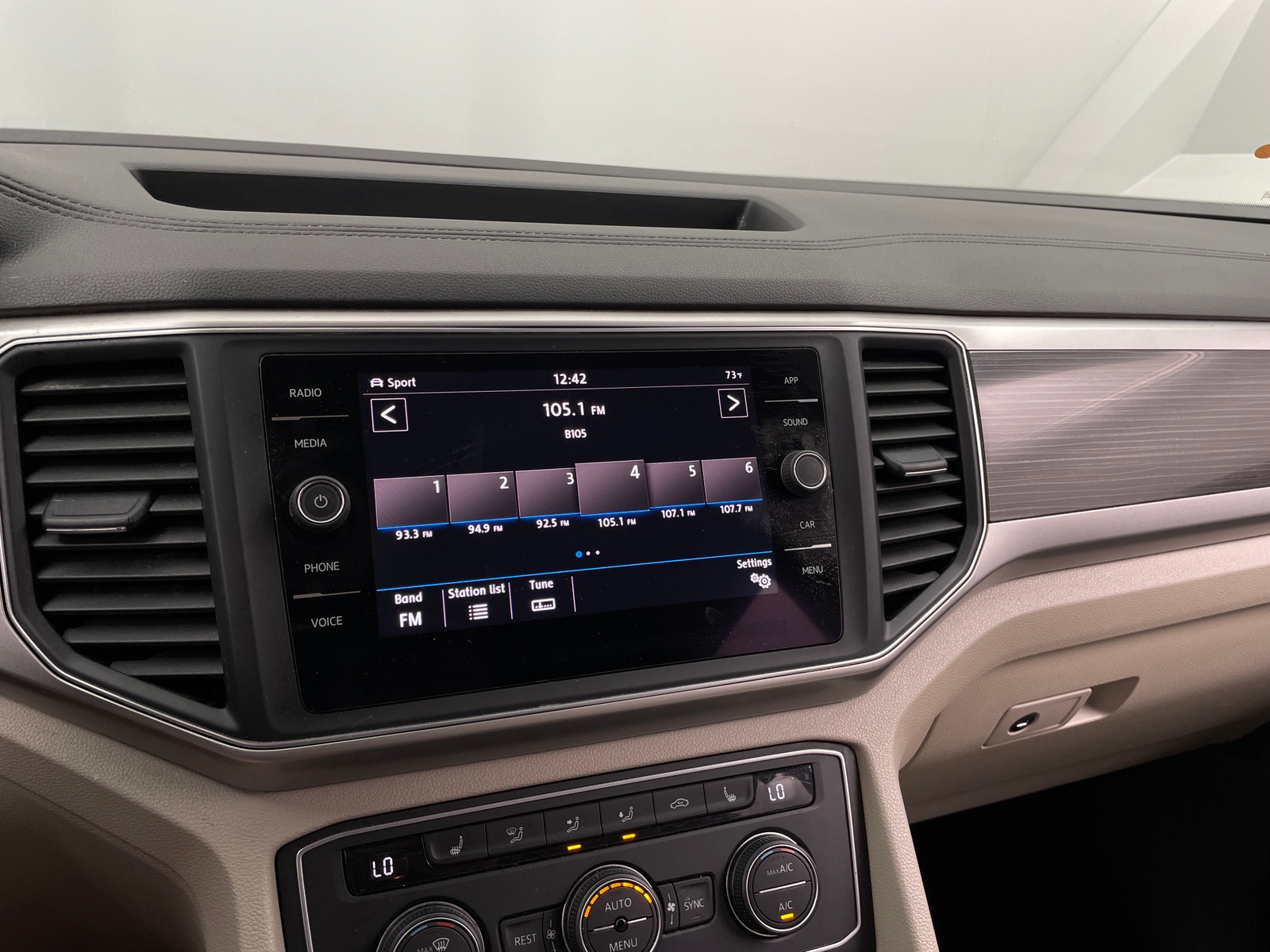 Thumbnail: 2019 Volkswagen Atlas - 3