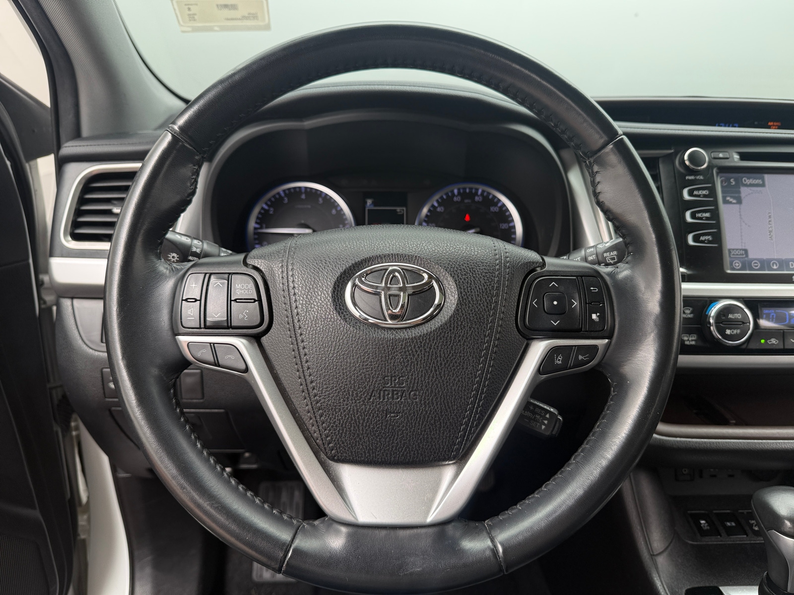 Thumbnail: 2019 Toyota Highlander - 4