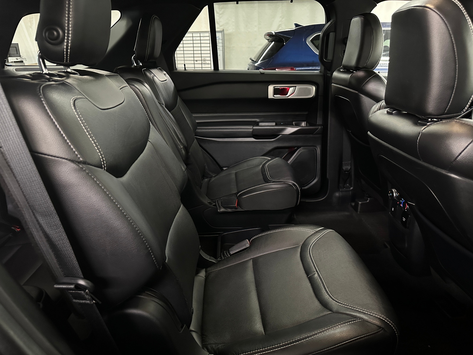 Thumbnail: 2020 Ford Explorer - 5