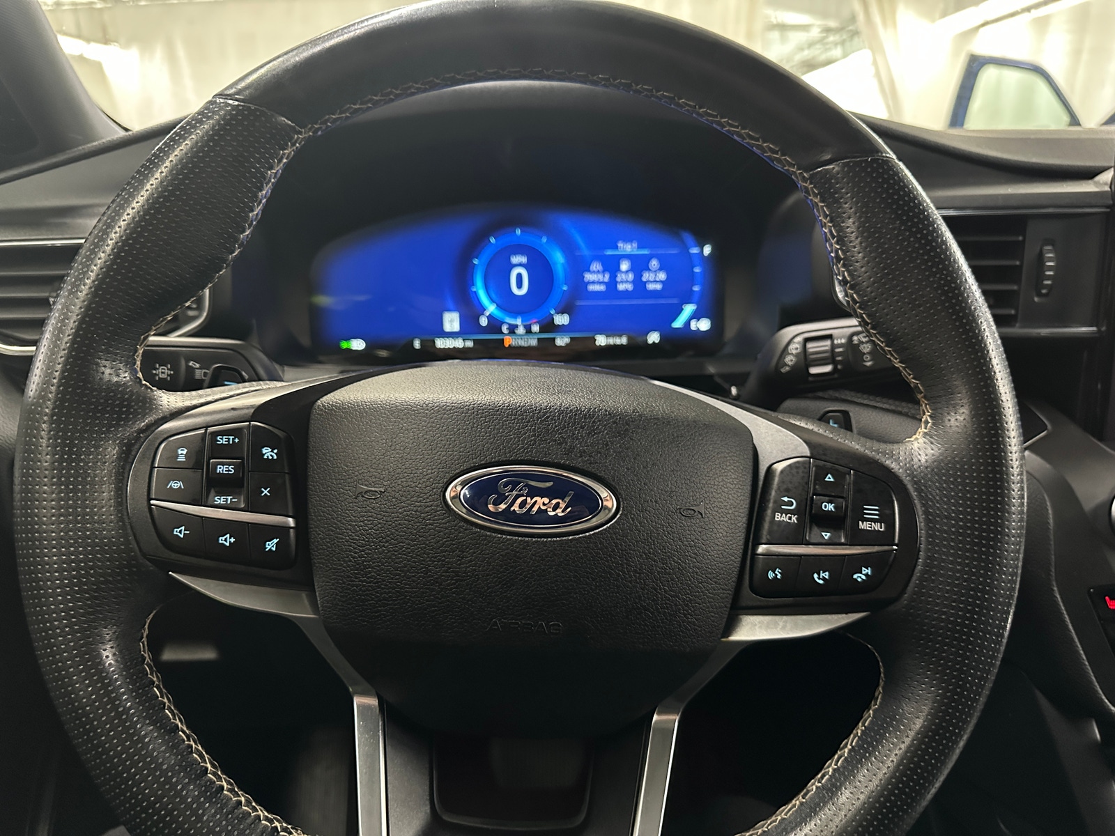 Thumbnail: 2020 Ford Explorer - 4