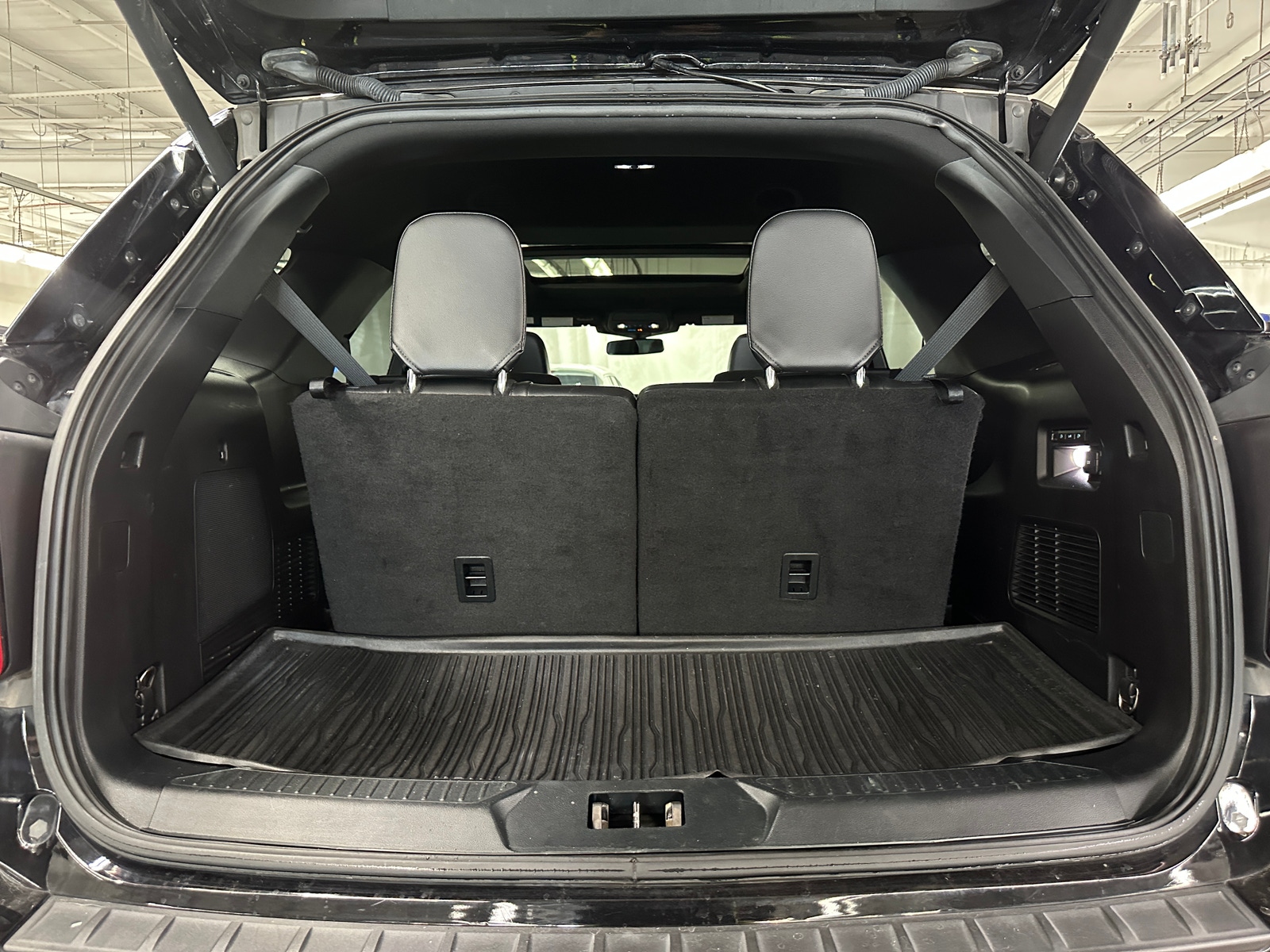 Thumbnail: 2020 Ford Explorer - 6