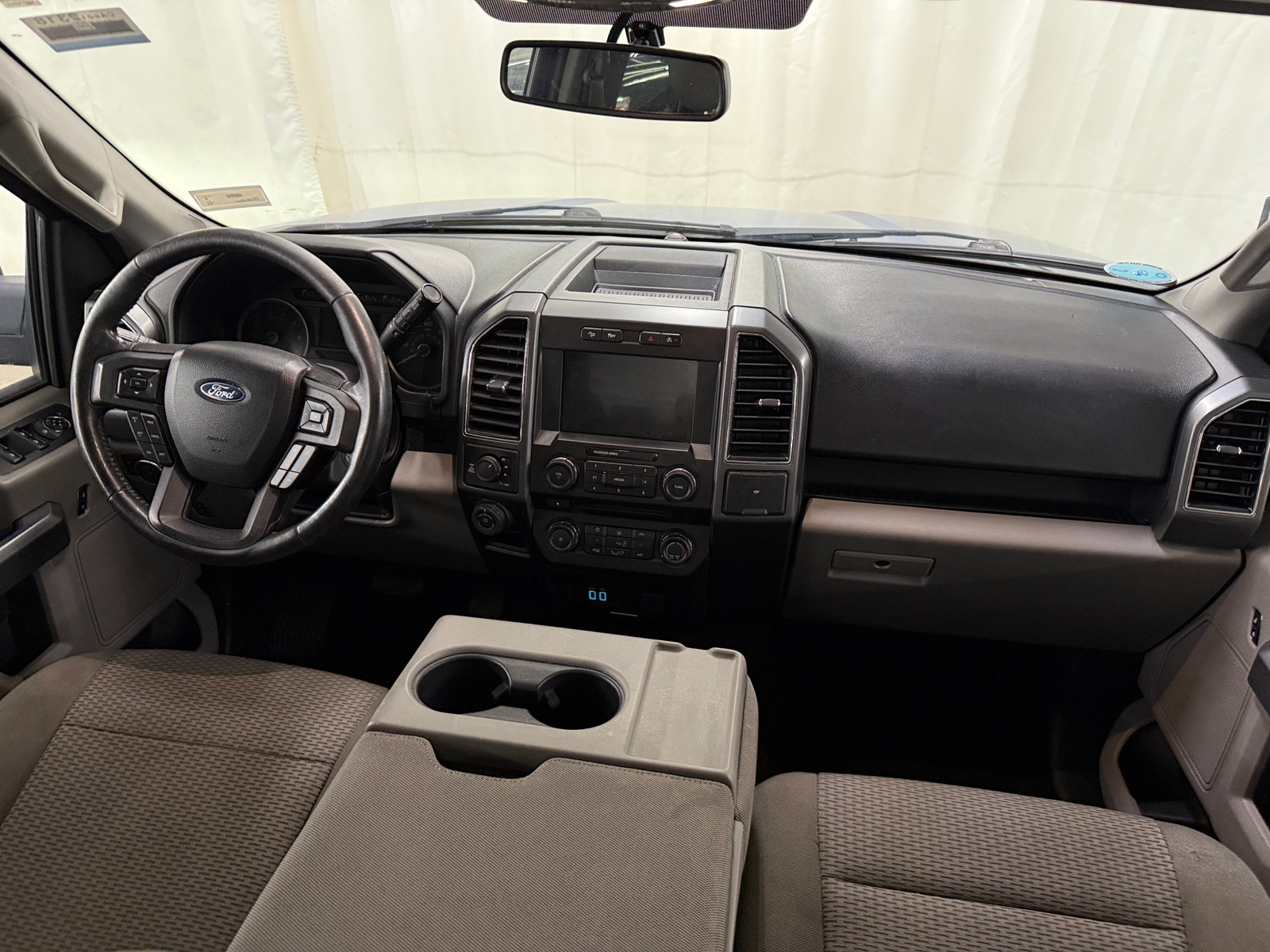 Thumbnail: 2018 Ford Econoline - 3