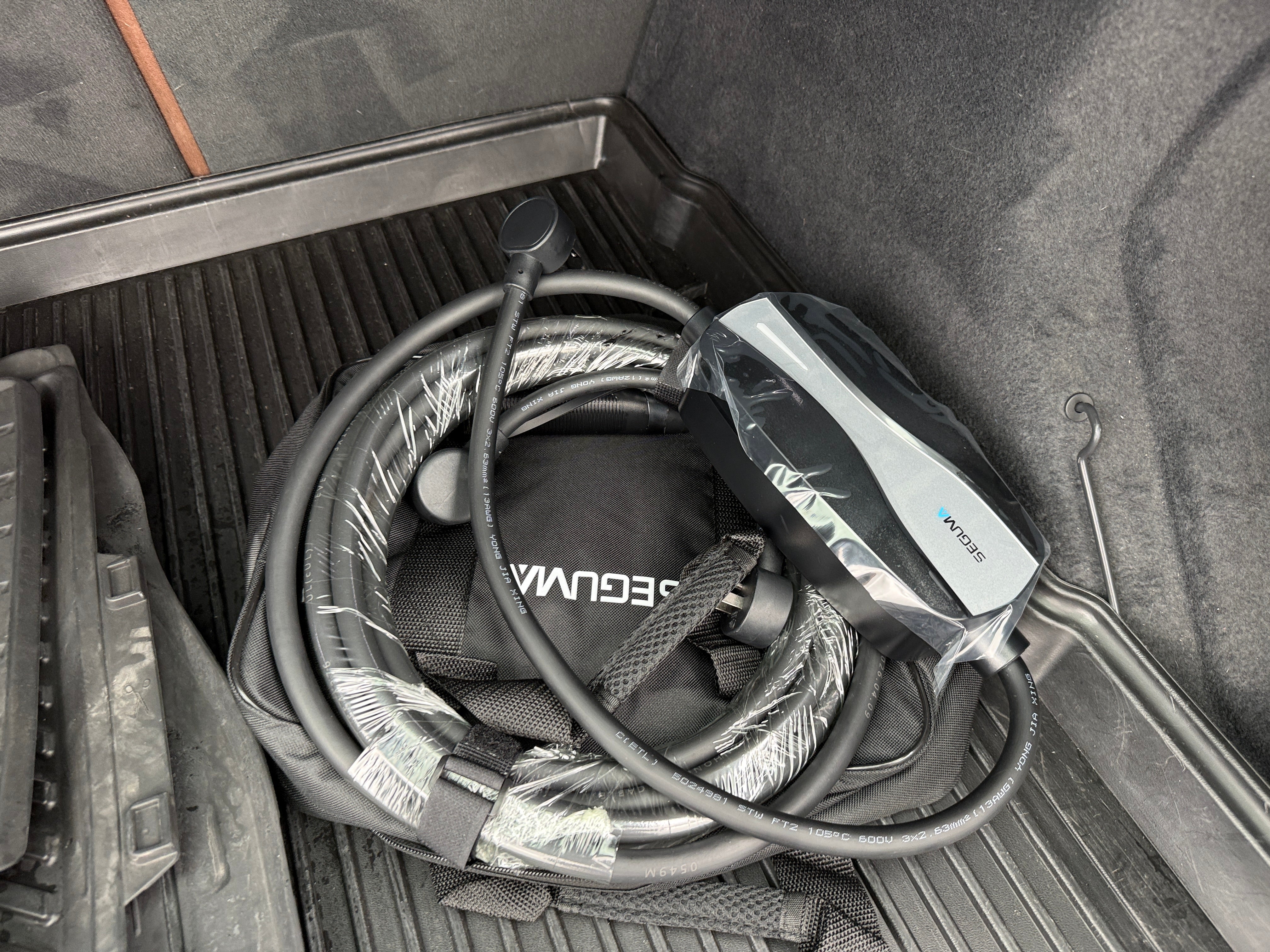 Used 2019 Audi e-tron Prestige with VIN WA1VAAGEXKB005072 for sale in Oak Creek, WI