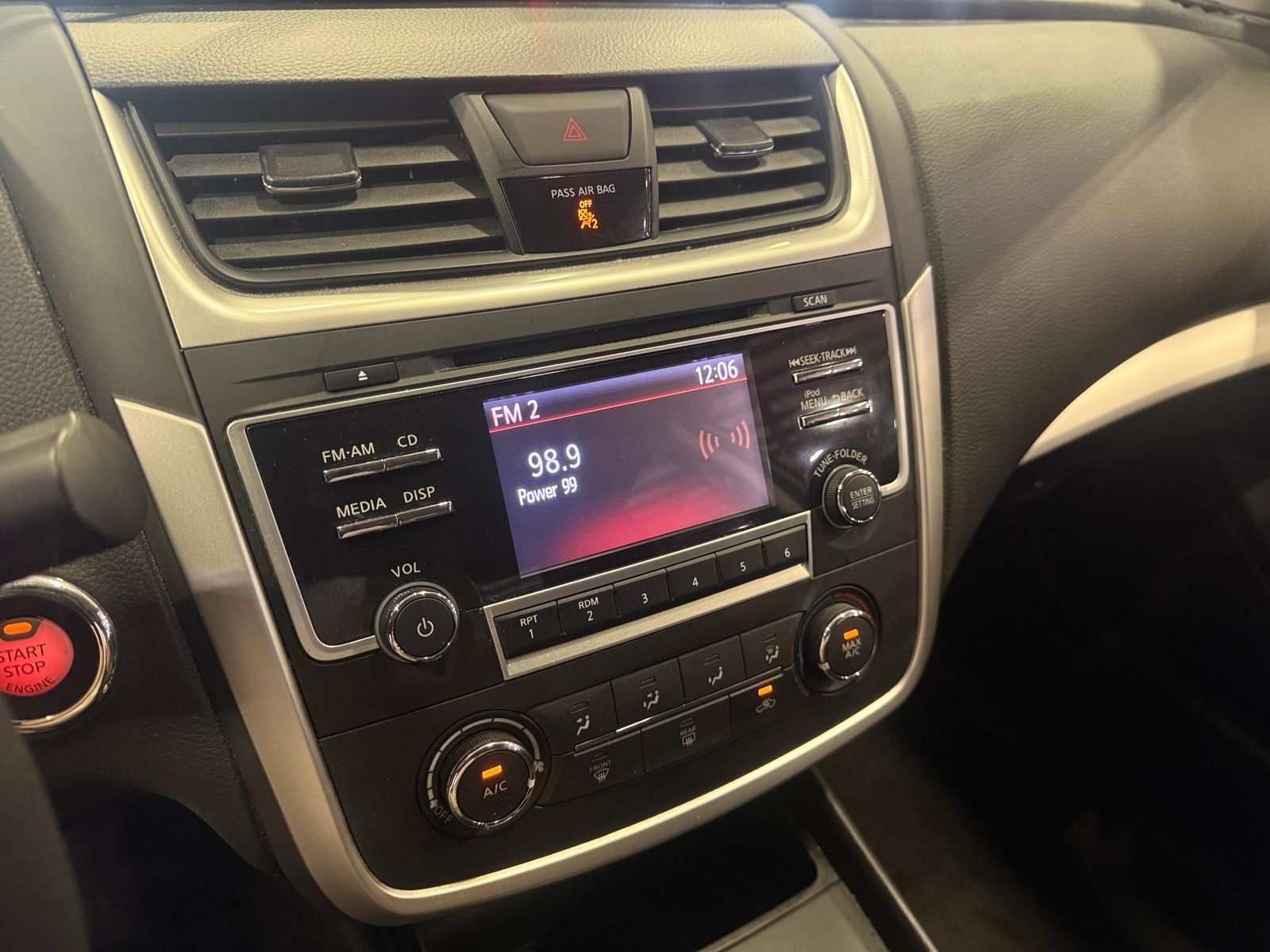 Thumbnail: 2018 Nissan Altima - 4