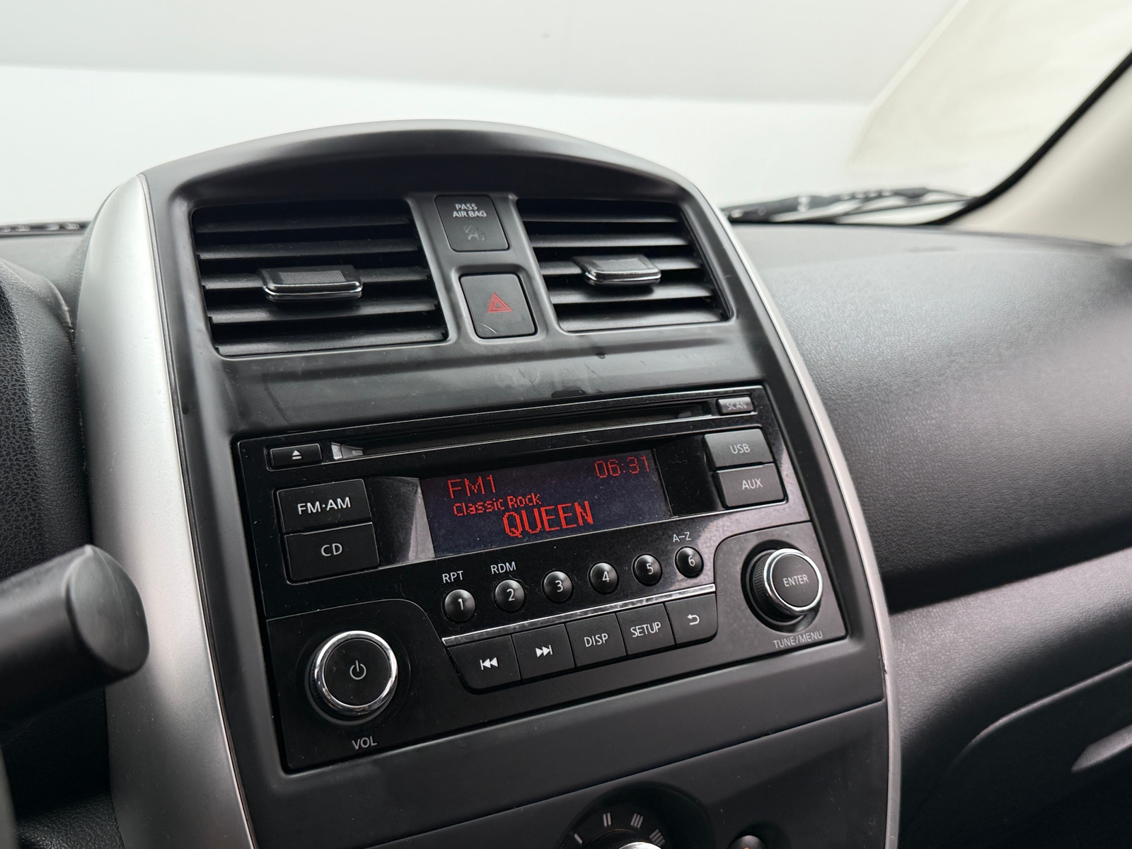 Thumbnail: 2018 Nissan Versa - 4