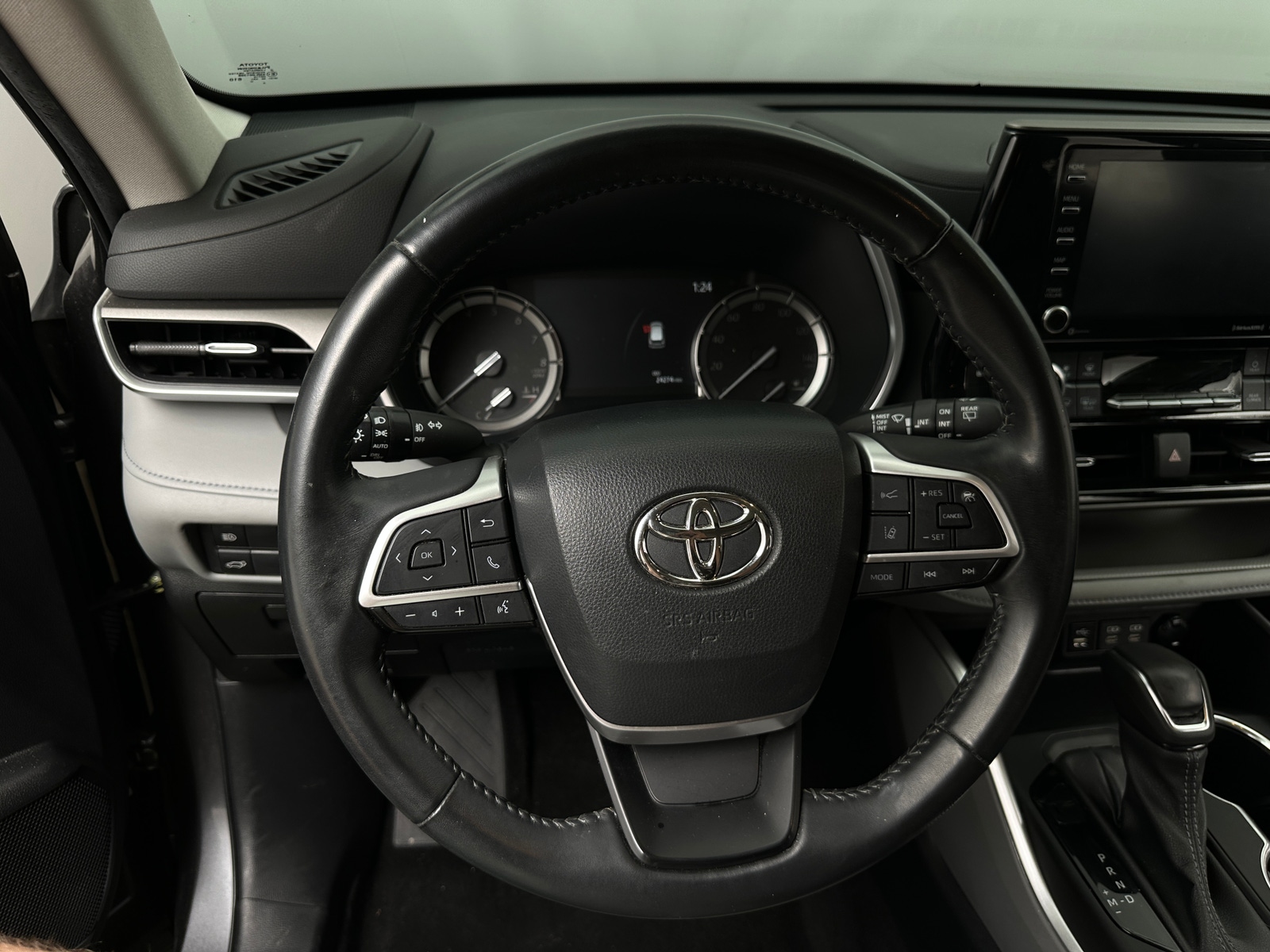 Thumbnail: 2022 Toyota Highlander - 5