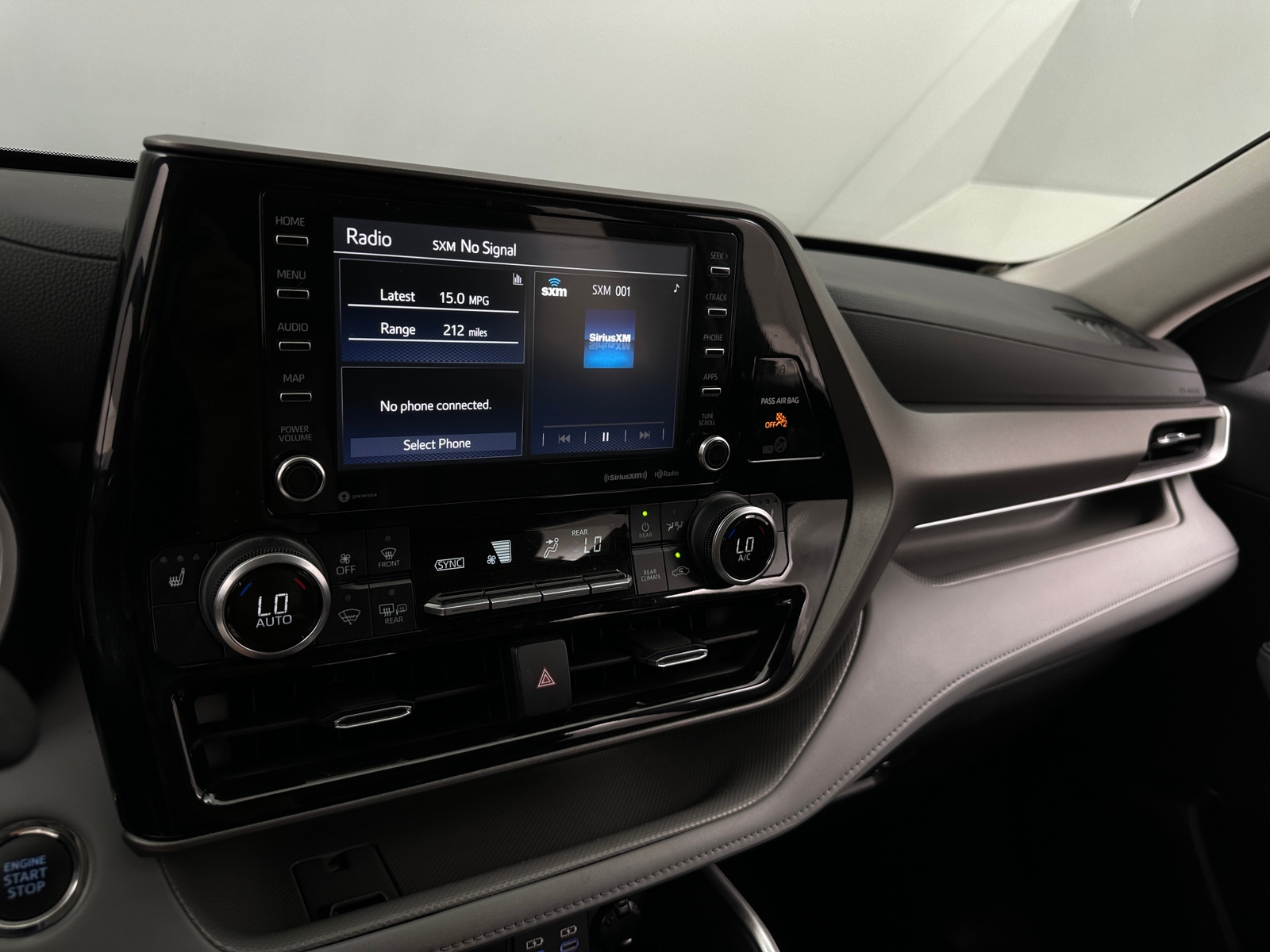 Thumbnail: 2022 Toyota Highlander - 4