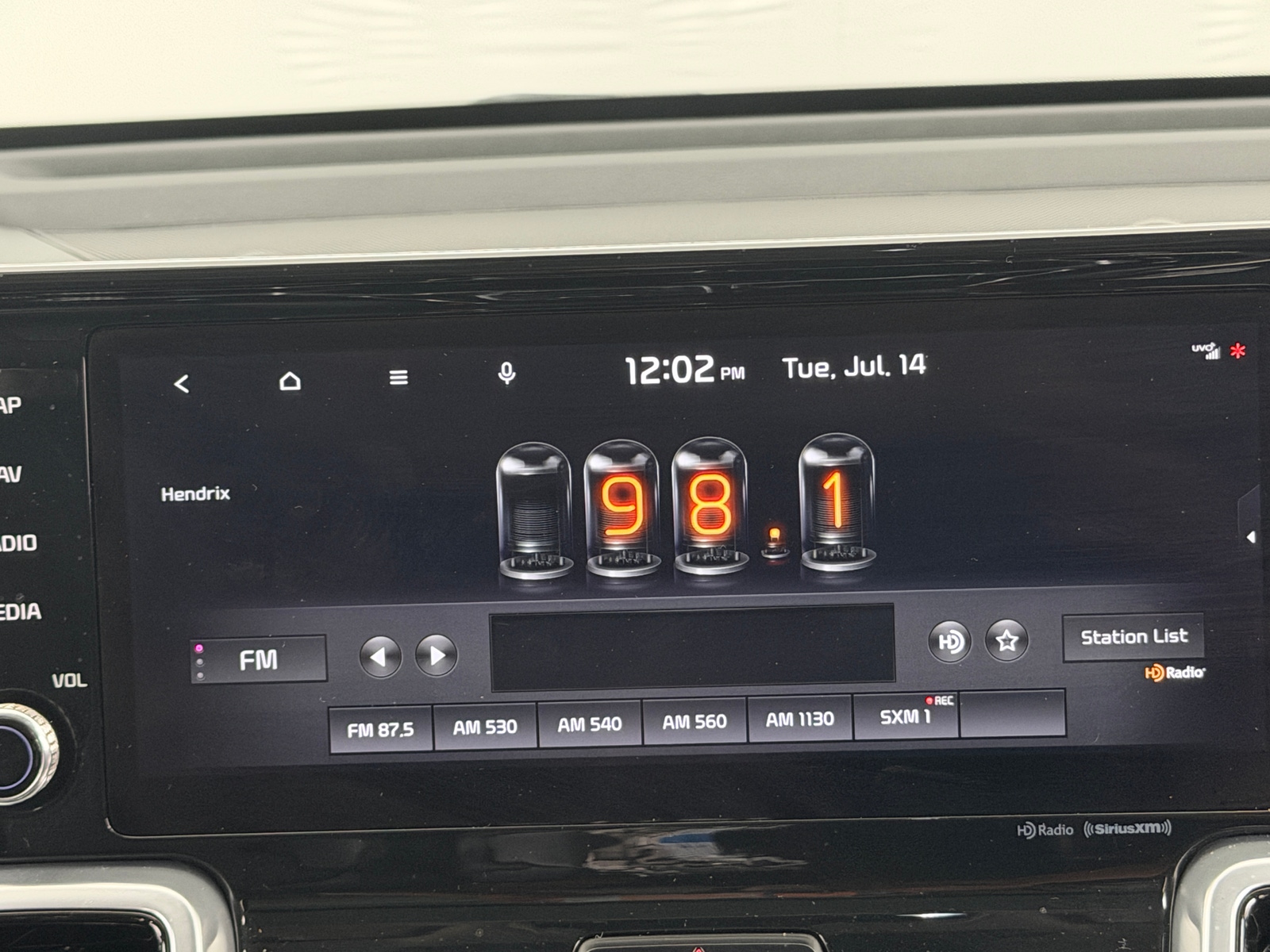 Thumbnail: 2022 Kia Sorento - 3