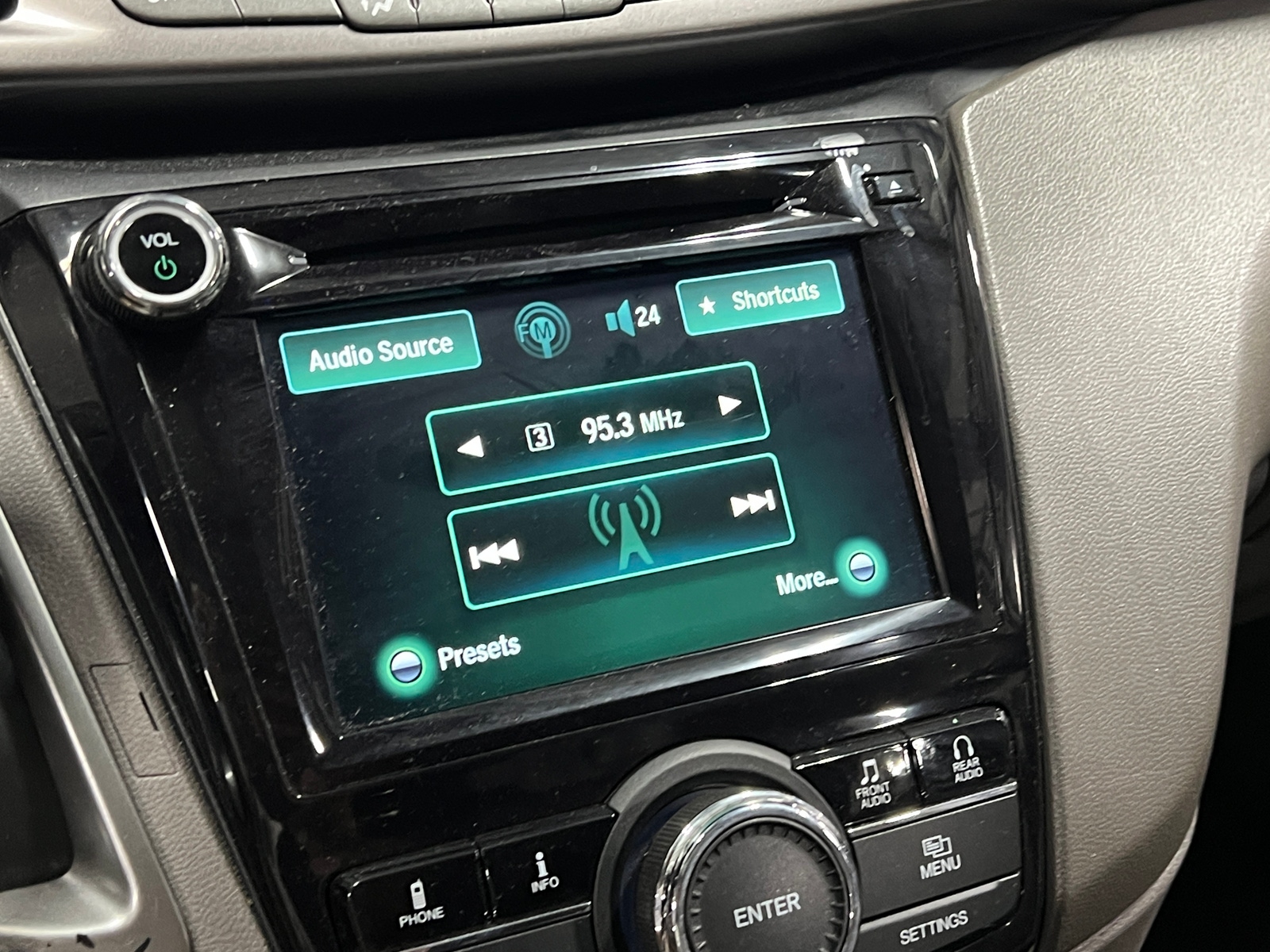 Thumbnail: 2015 Honda Odyssey - 3