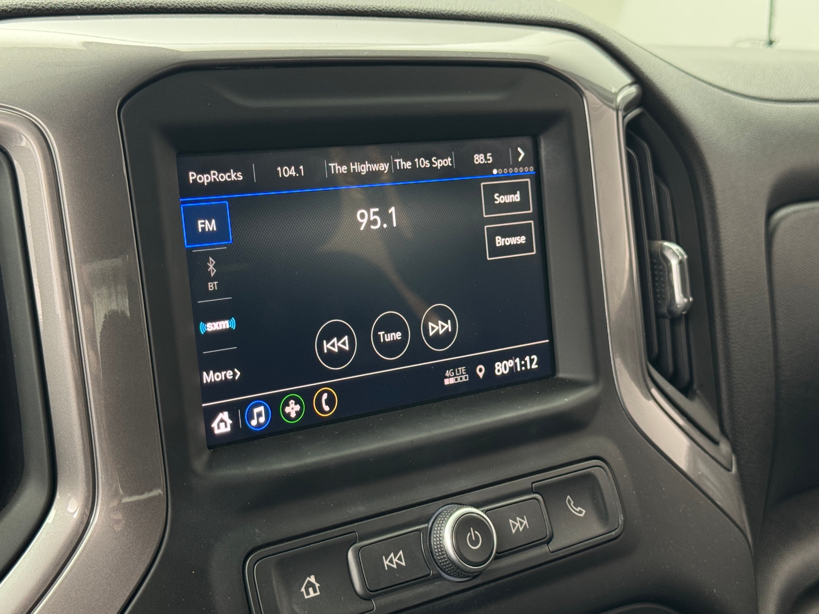 Thumbnail: 2022 Chevrolet Silverado 1500 - 4