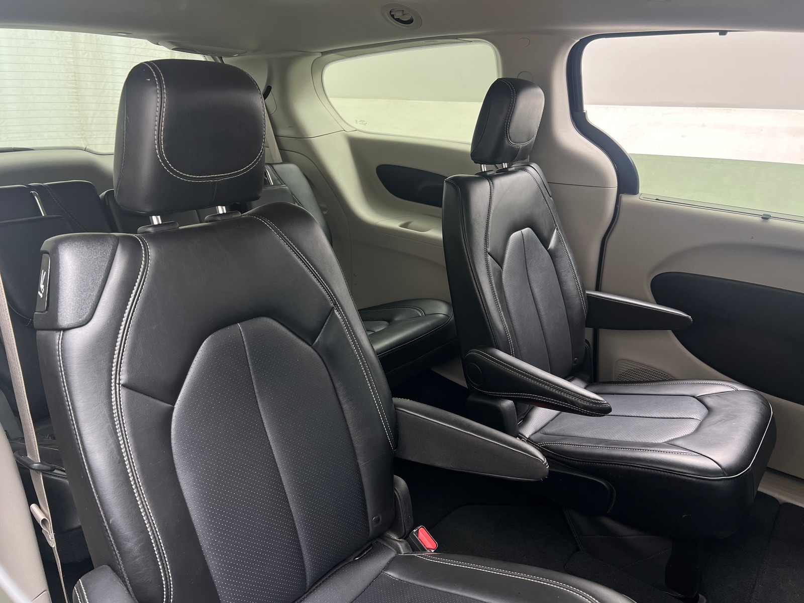 Thumbnail: 2024 Chrysler Pacifica - 5