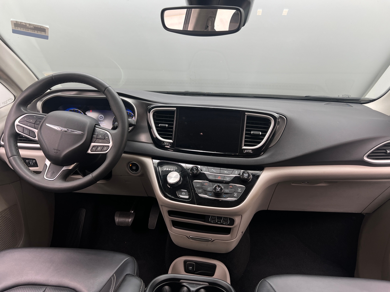 Thumbnail: 2024 Chrysler Pacifica - 2