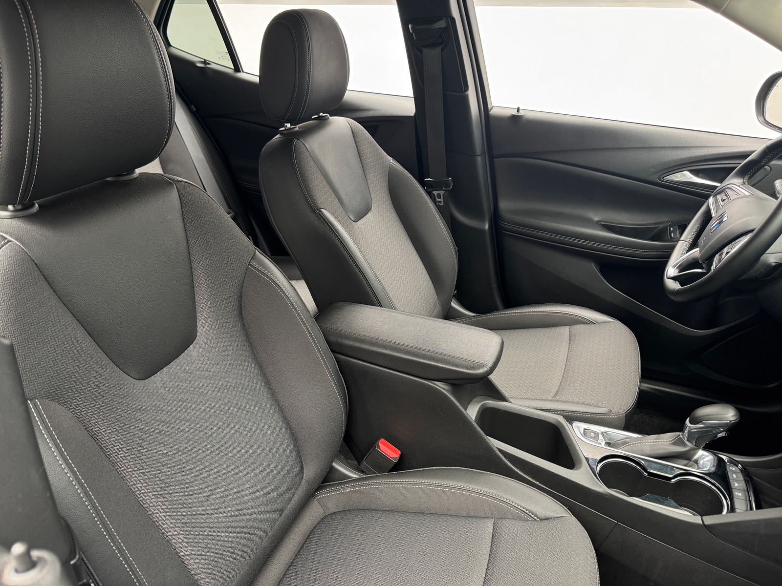 Thumbnail: 2025 Buick Encore GX - 2
