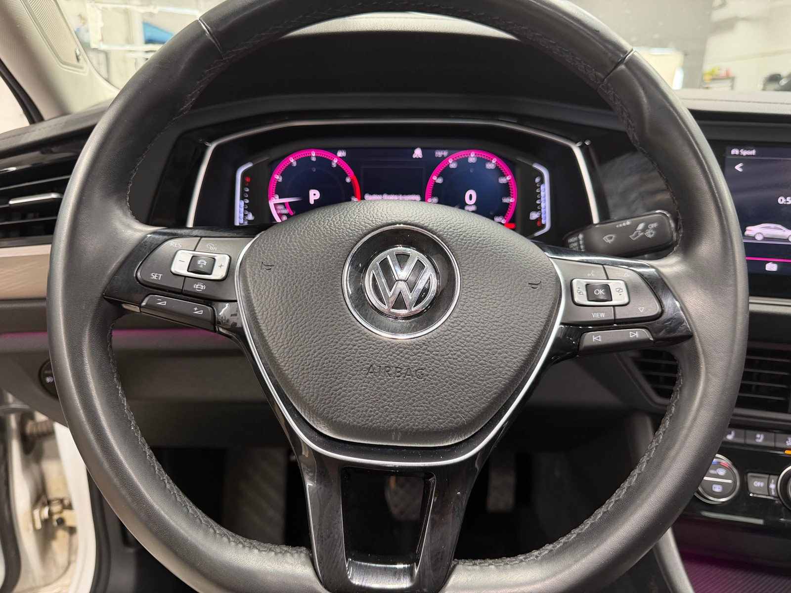 Thumbnail: 2019 Volkswagen Jetta - 4
