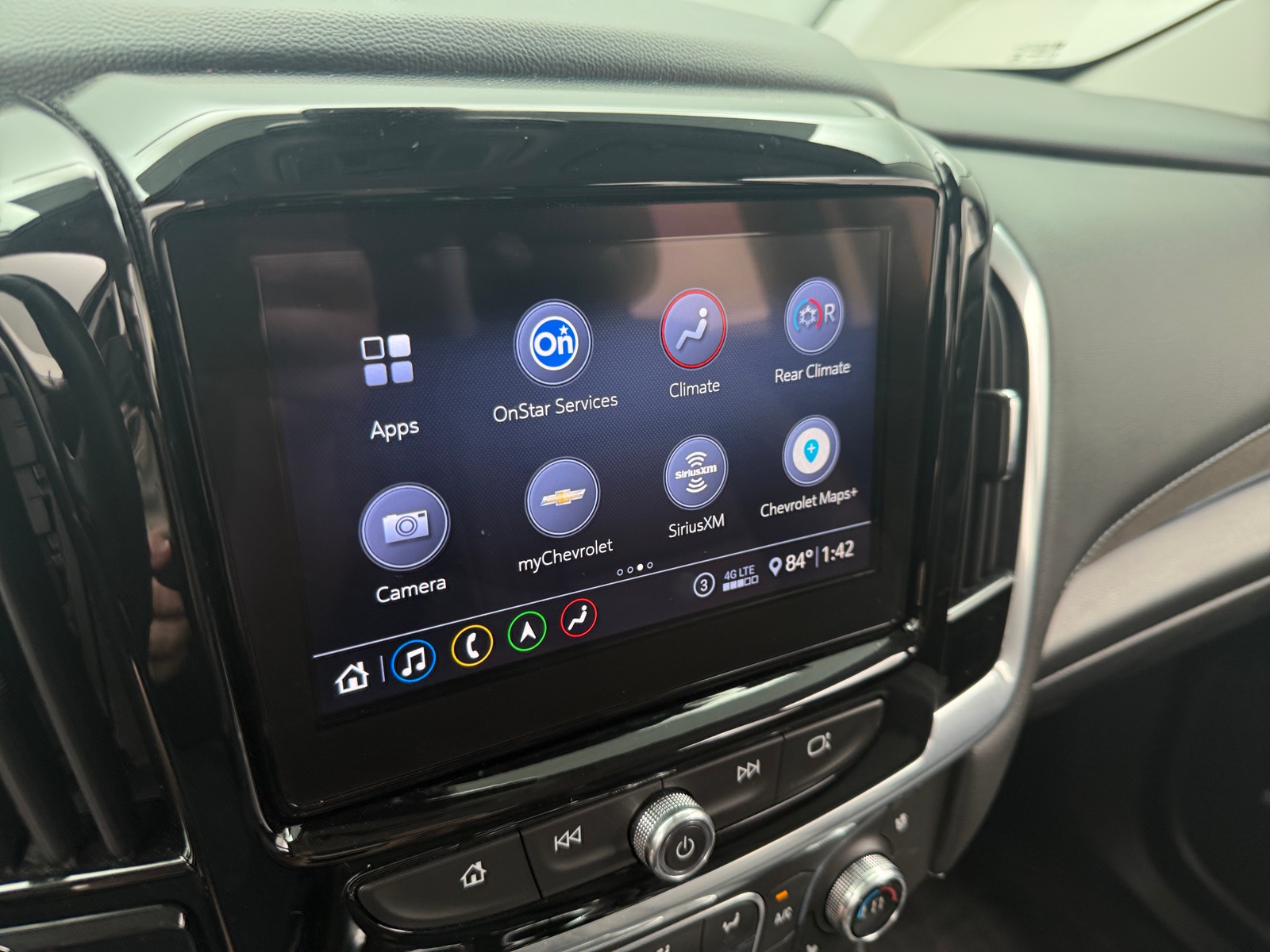 Thumbnail: 2020 Chevrolet Traverse - 3