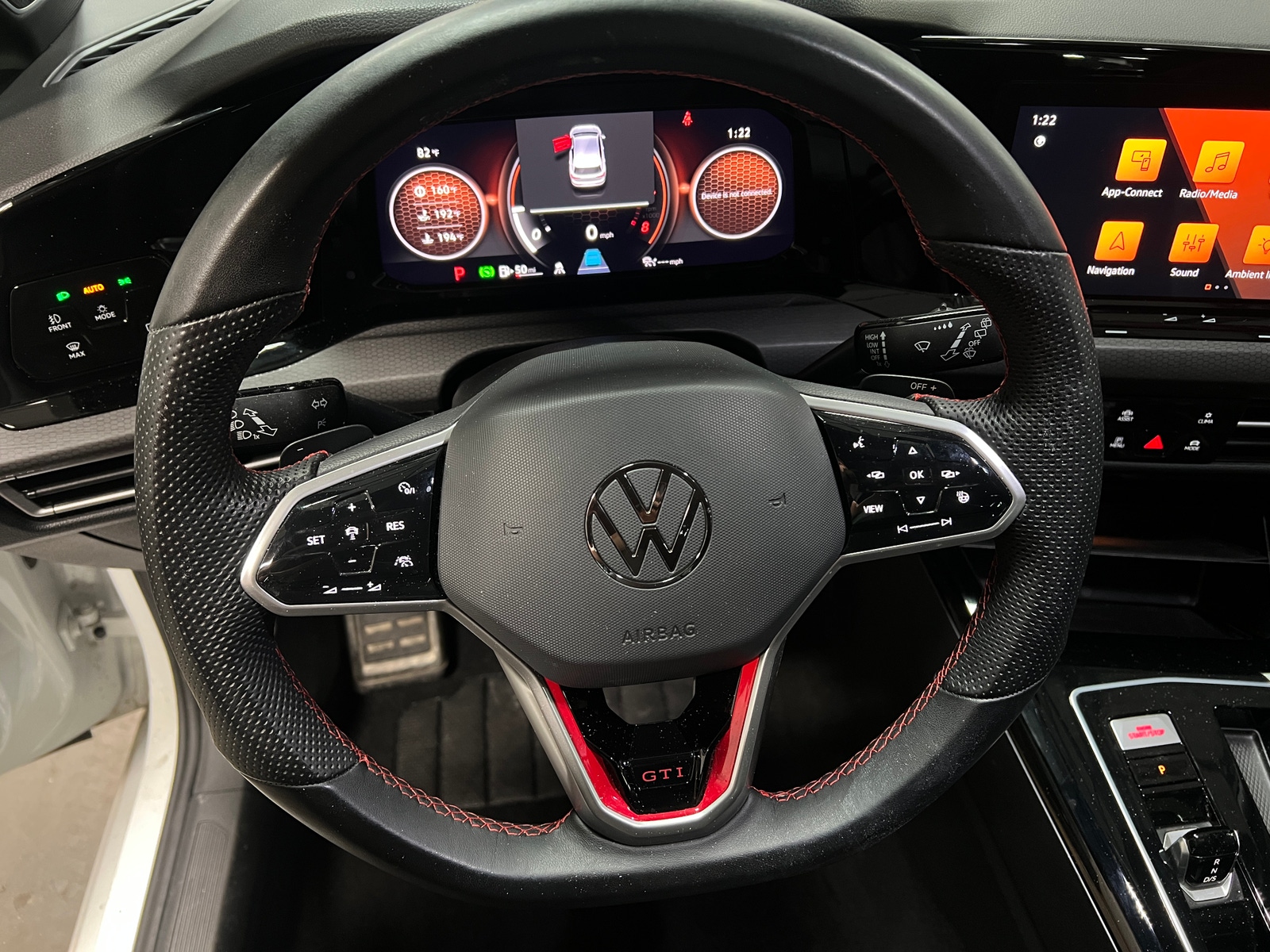 Thumbnail: 2024 Volkswagen Golf - 4