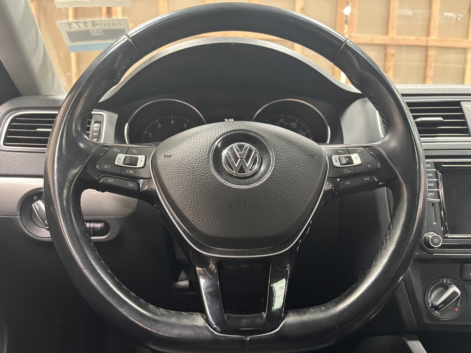 Thumbnail: 2017 Volkswagen Jetta - 4