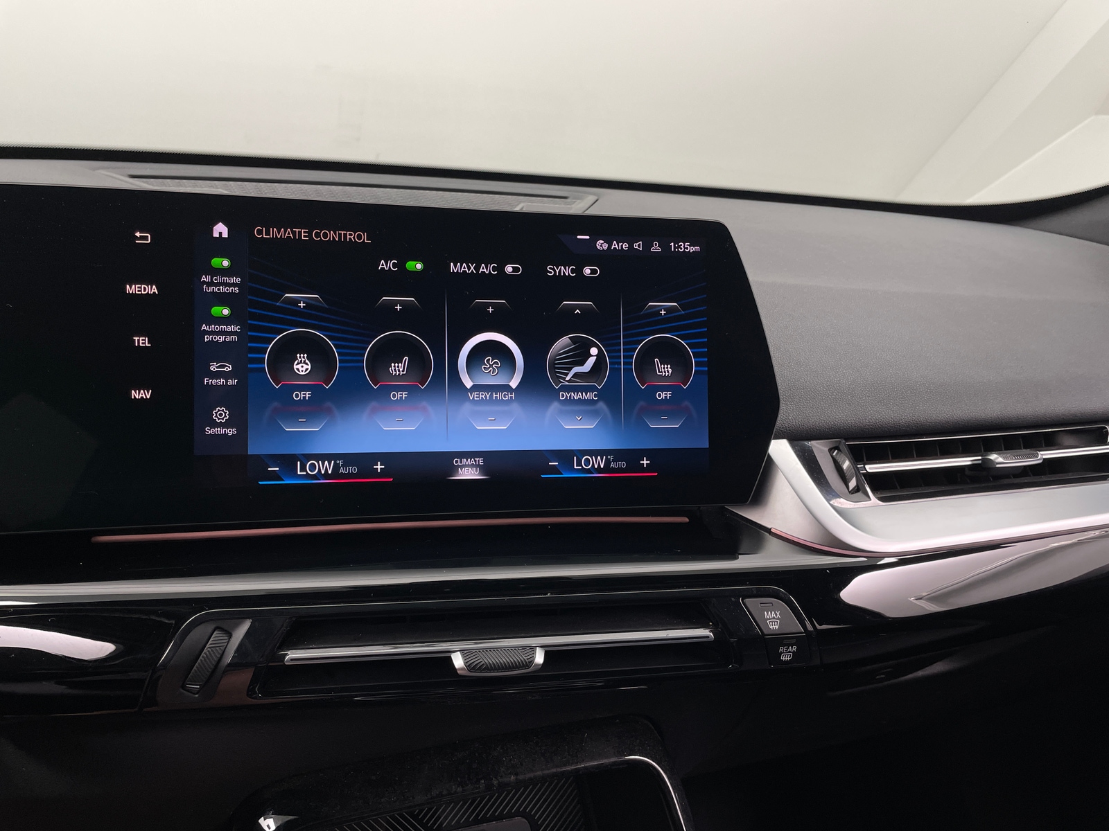 Thumbnail: 2023 BMW X1 - 3