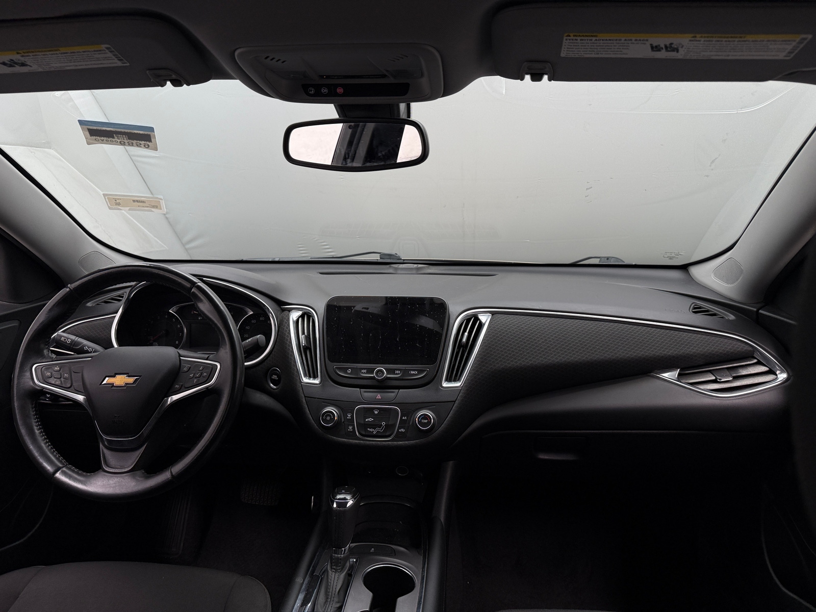 Thumbnail: 2018 Chevrolet Malibu - 3