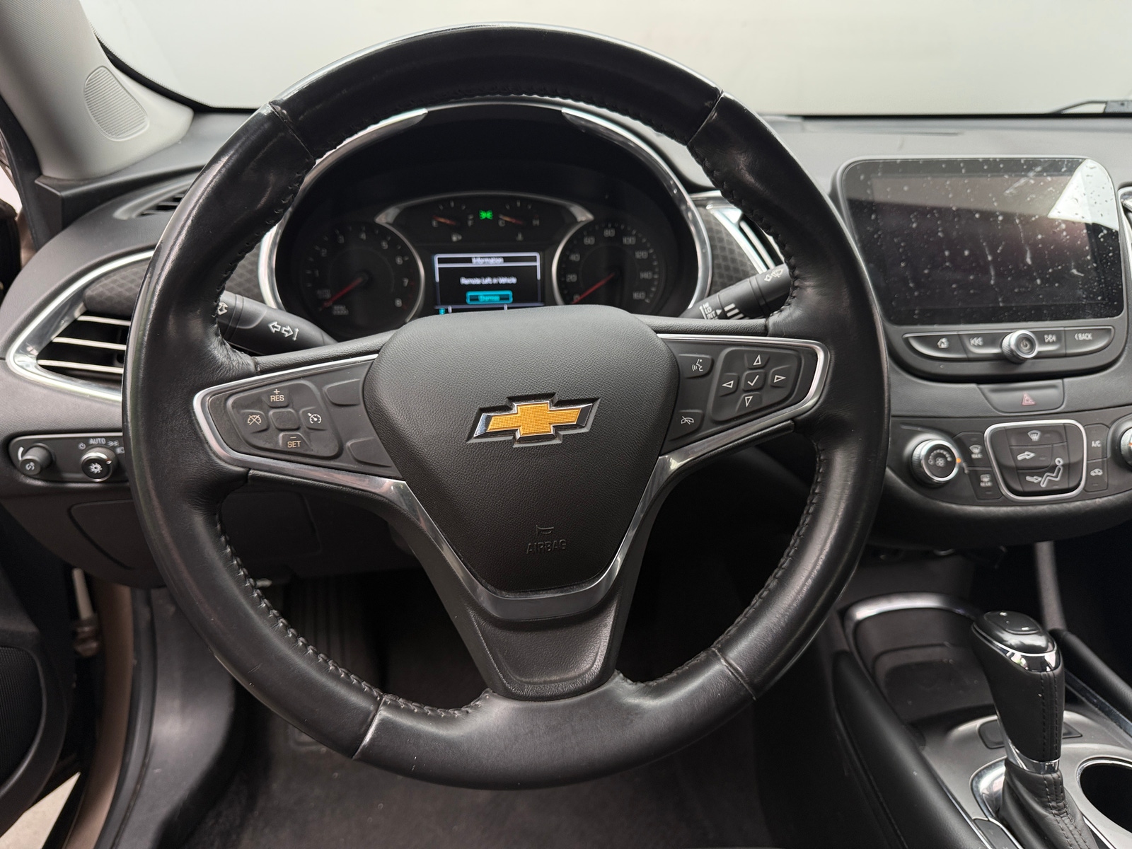 Thumbnail: 2018 Chevrolet Malibu - 5