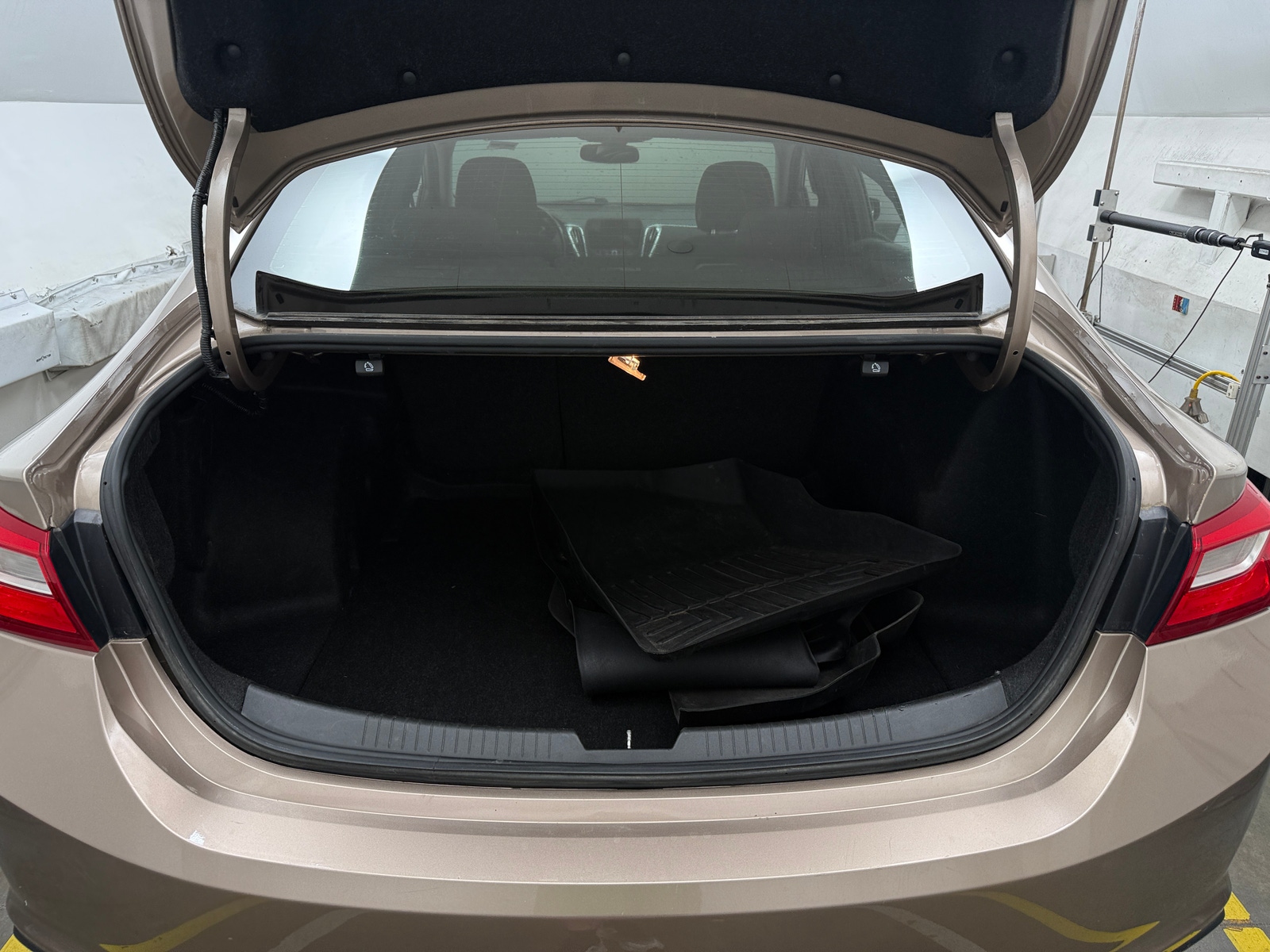 Thumbnail: 2018 Chevrolet Malibu - 7