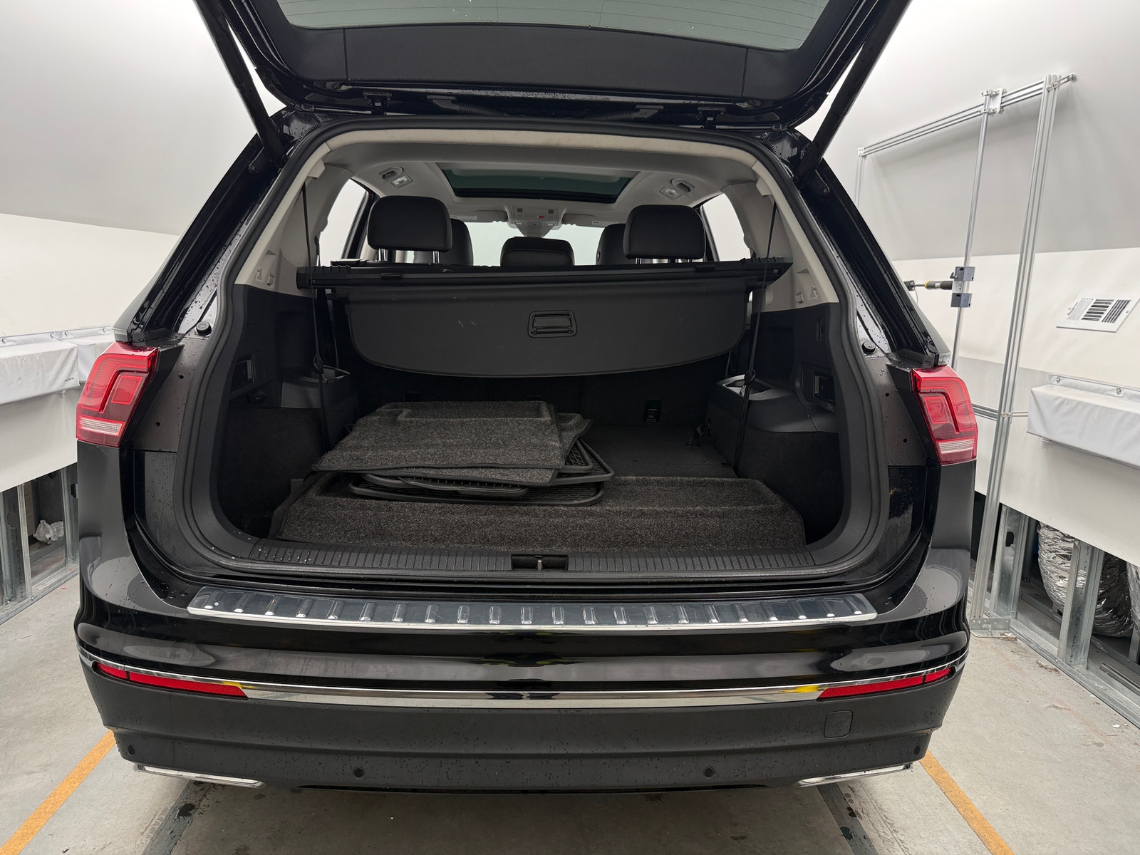 Thumbnail: 2019 Volkswagen Tiguan - 6