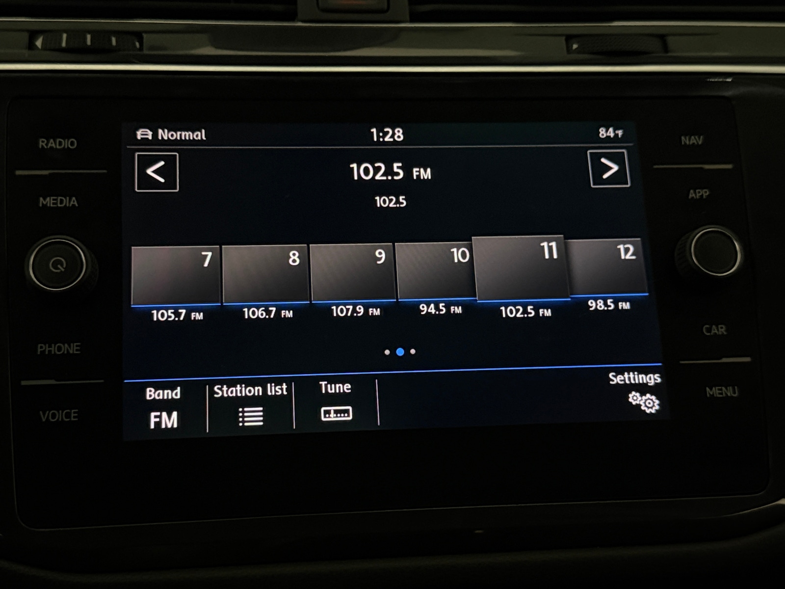 Thumbnail: 2019 Volkswagen Tiguan - 3