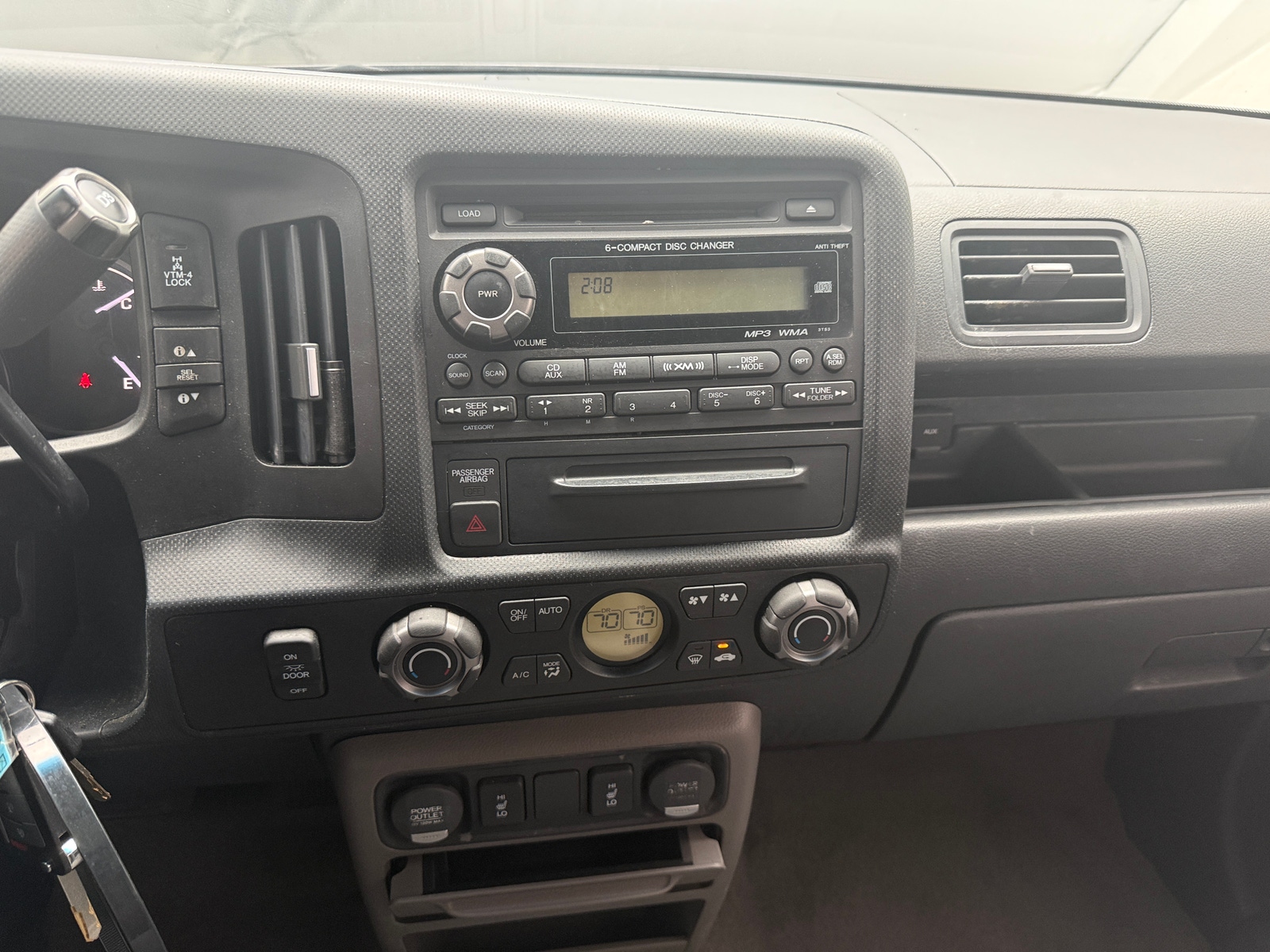 Thumbnail: 2011 Honda Ridgeline - 3