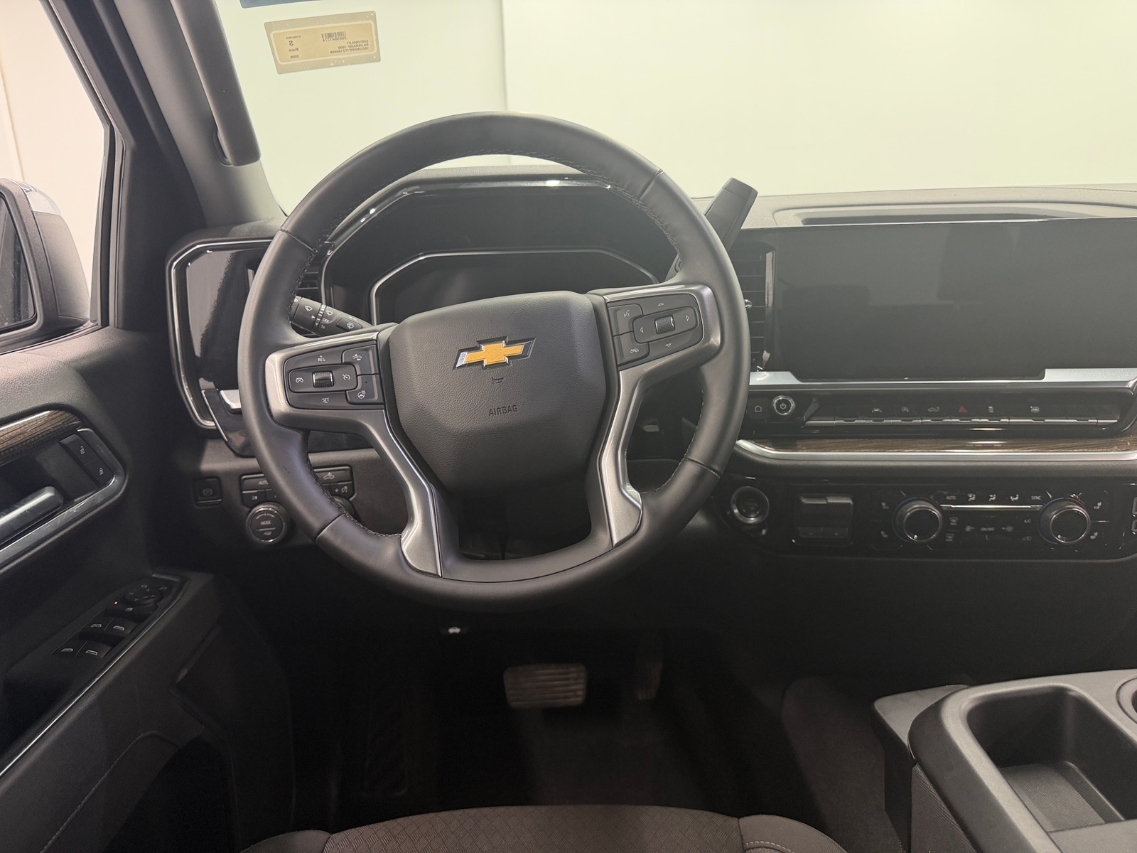 Thumbnail: 2026 Chevrolet Silverado 1500 - 5