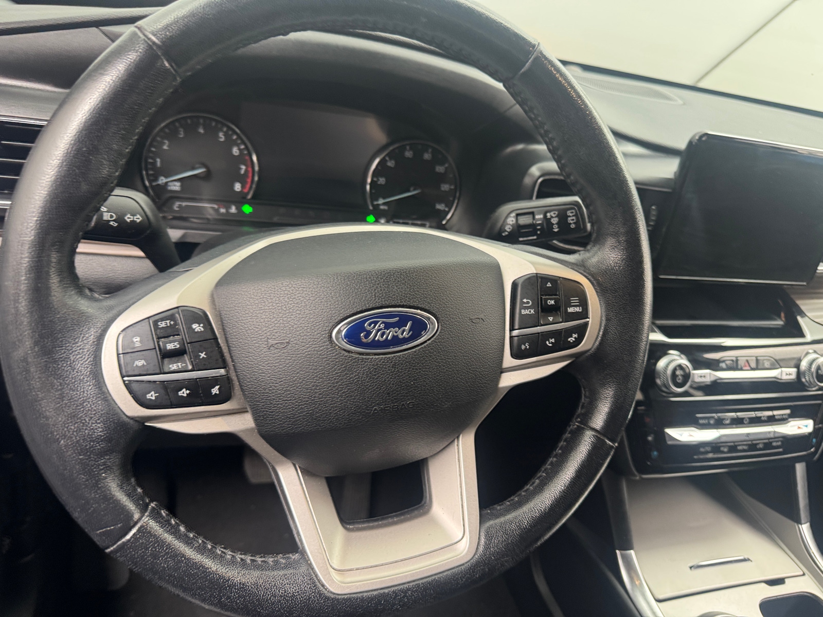 Thumbnail: 2021 Ford Explorer - 4