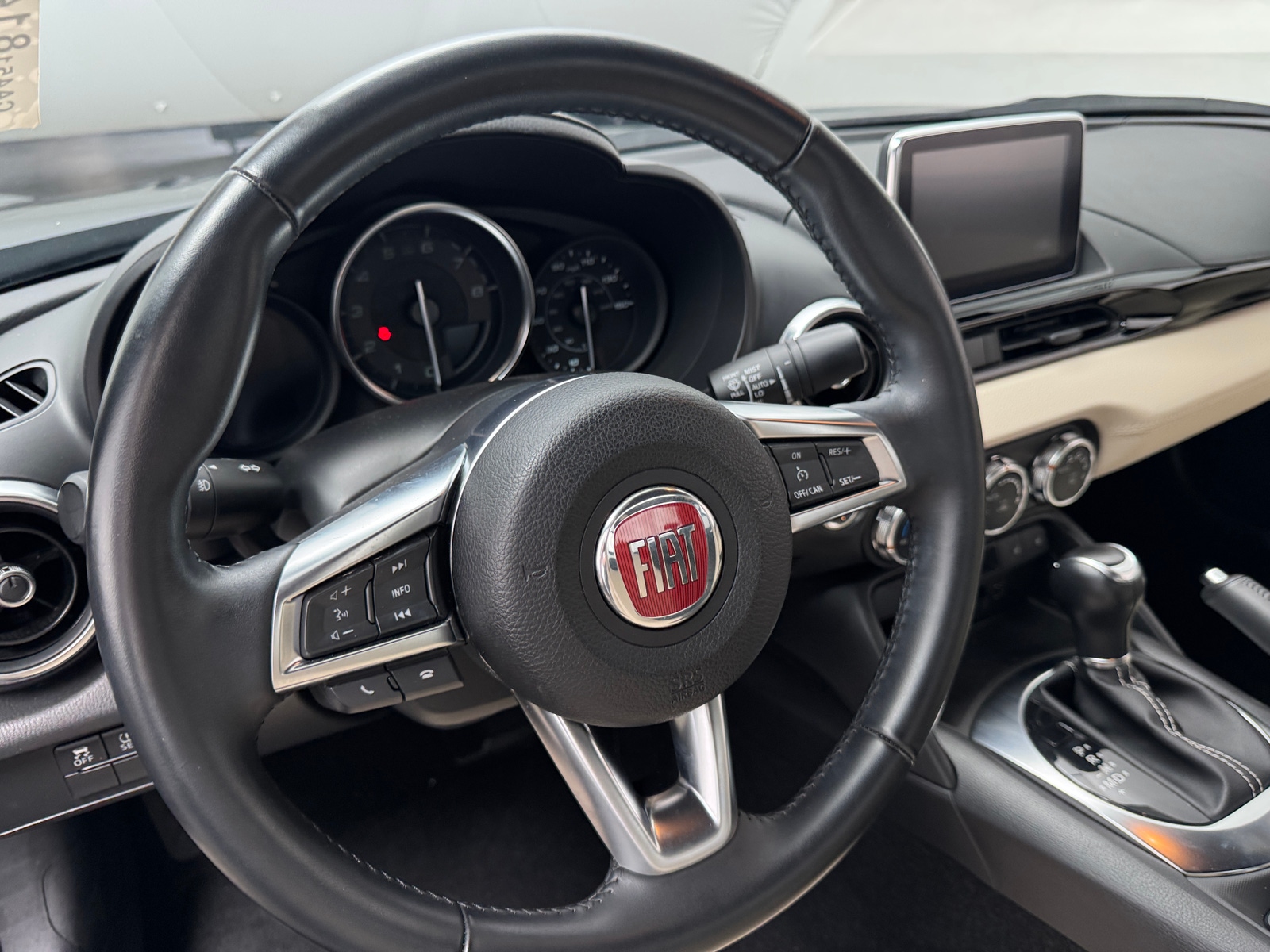 Thumbnail: 2018 Fiat 124 Spider - 4