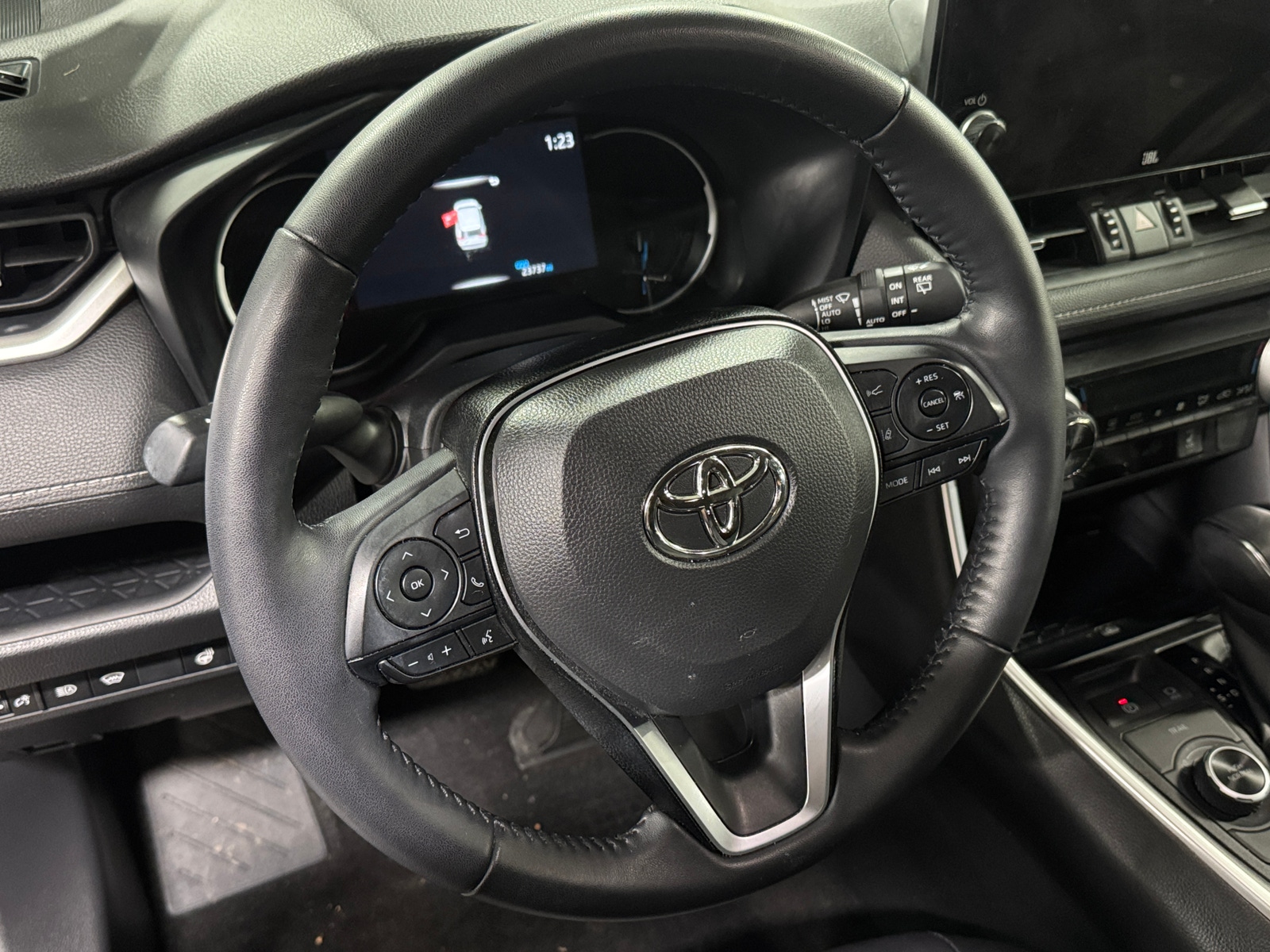 Thumbnail: 2025 Toyota RAV4 - 4