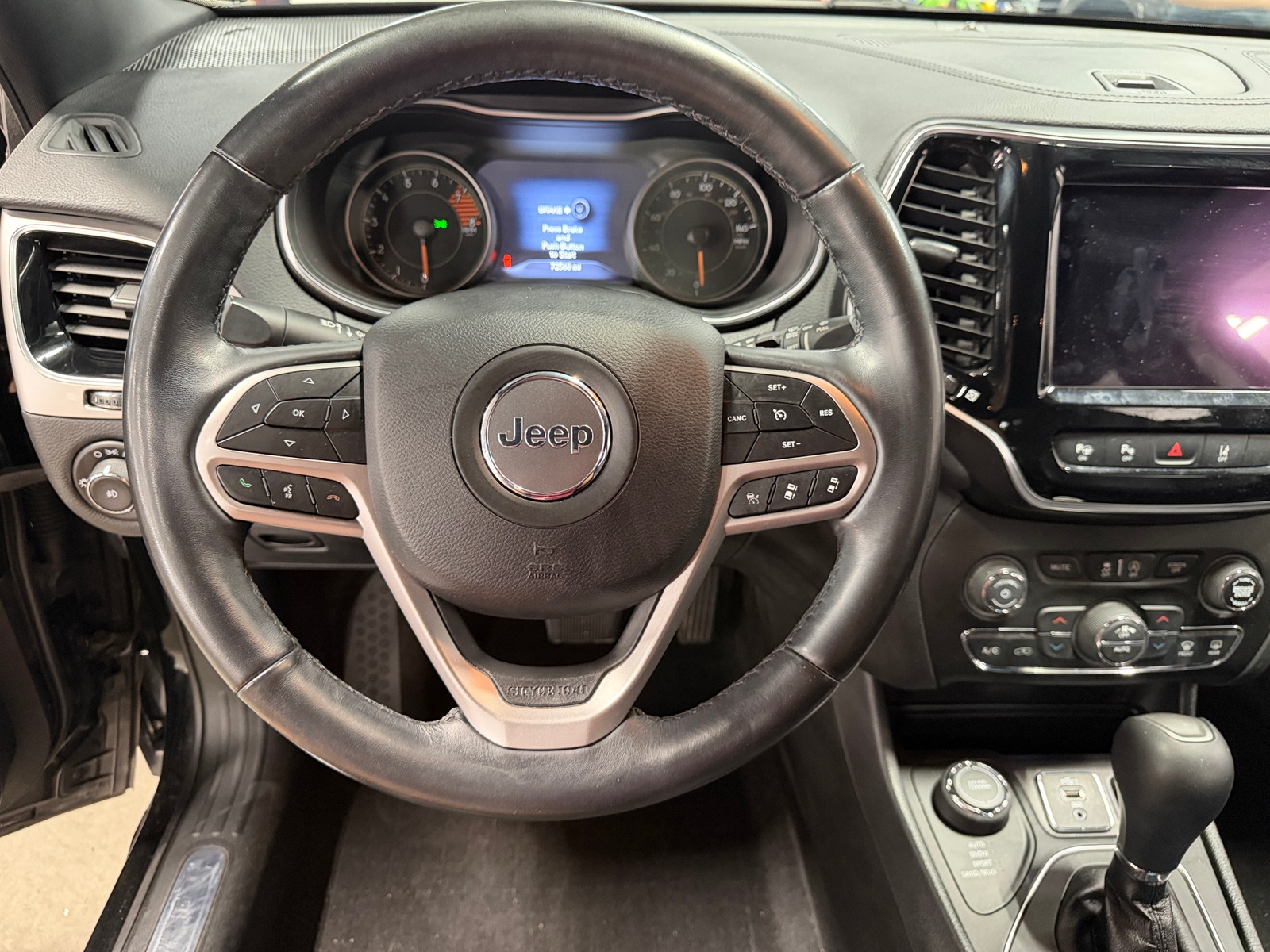 Thumbnail: 2019 Jeep Cherokee - 4