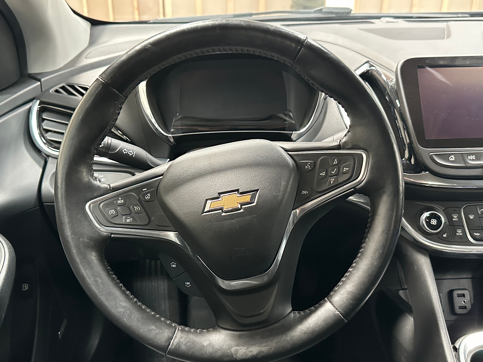Thumbnail: 2017 Chevrolet Volt - 4