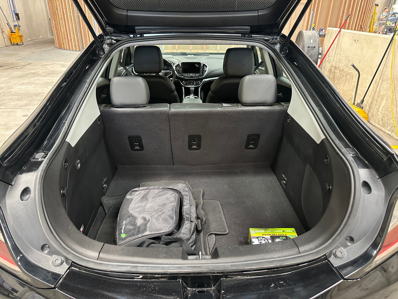 Thumbnail: 2017 Chevrolet Volt - 6