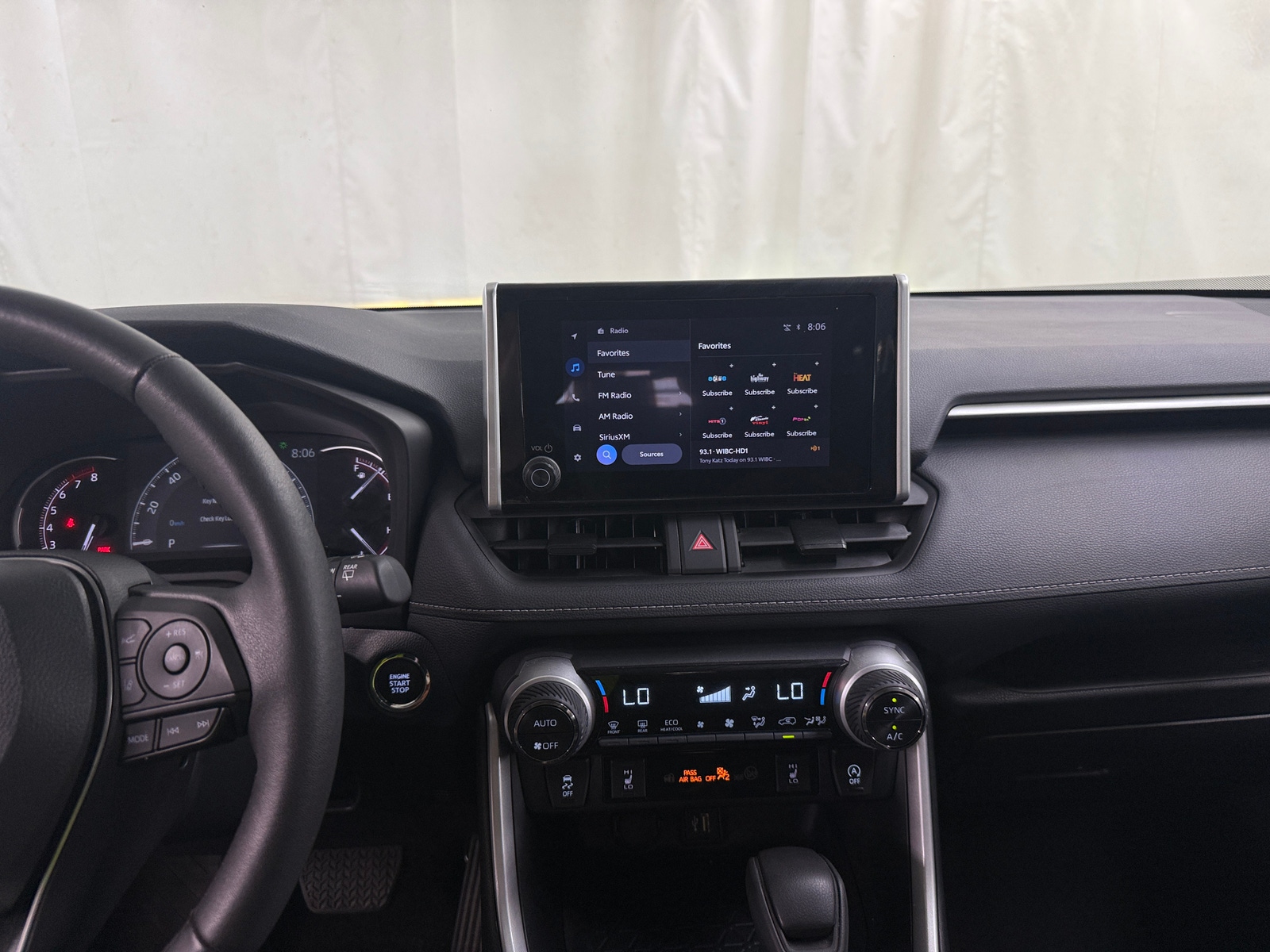 Thumbnail: 2024 Toyota RAV4 - 4
