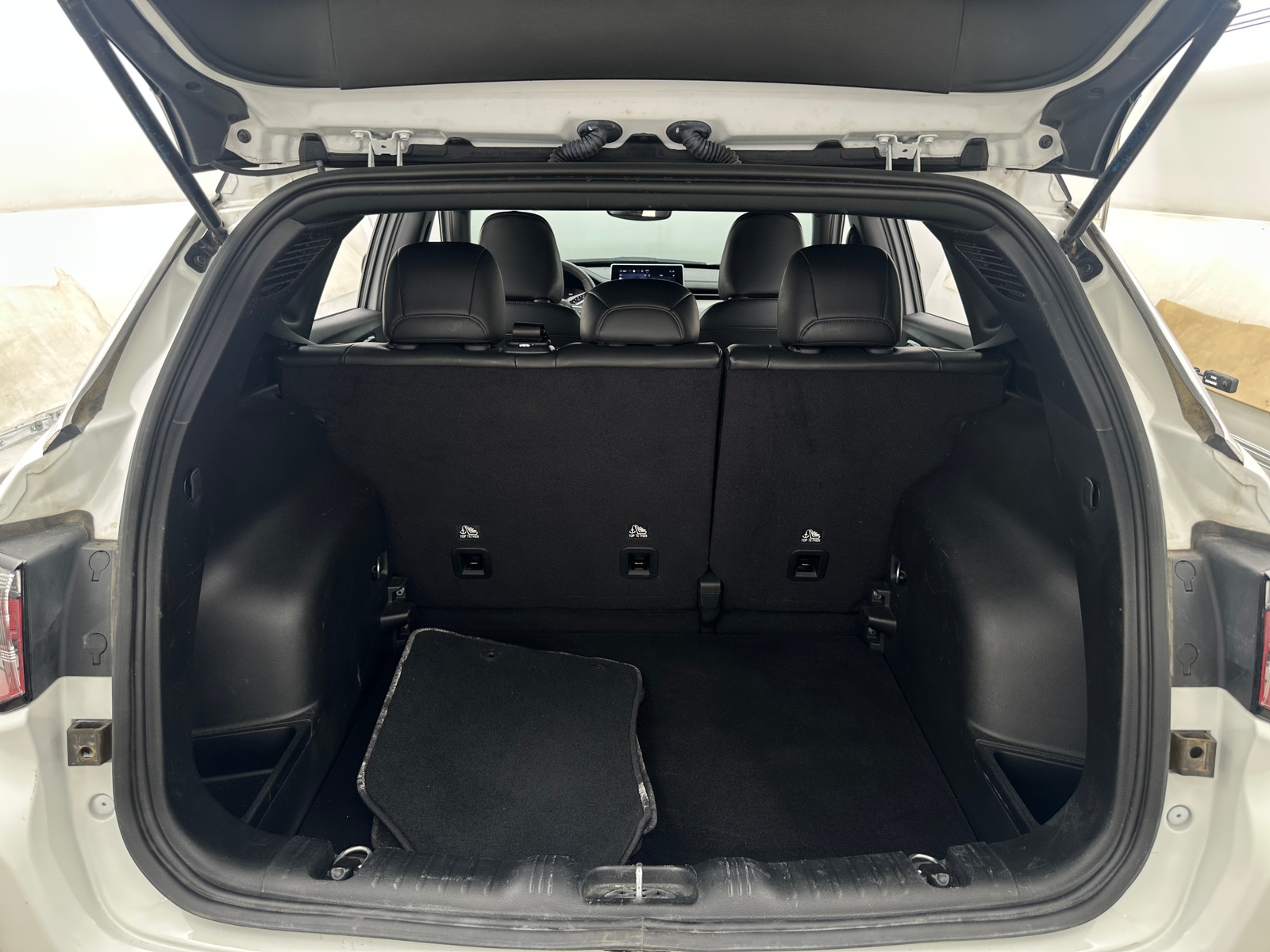 Thumbnail: 2023 Jeep Compass - 6